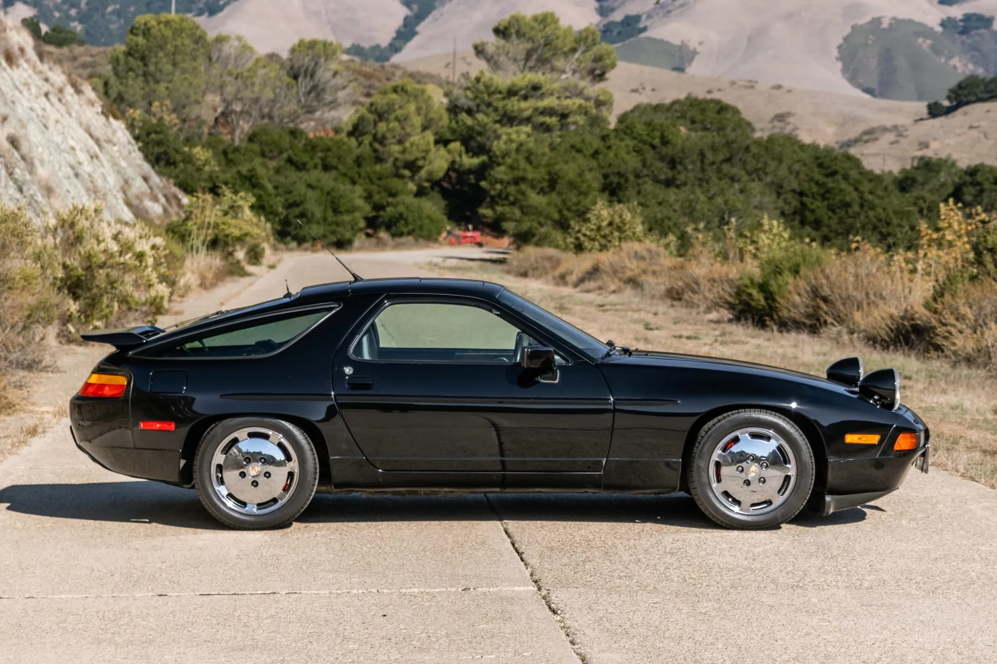 Load larger image of 1990 Porsche 928 S4 - Stuttcars Classified