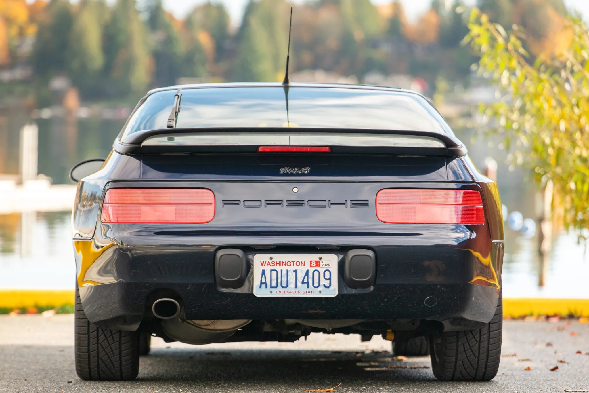 Load larger image of 1992 Porsche 968 Coupe - Stuttcars Classified