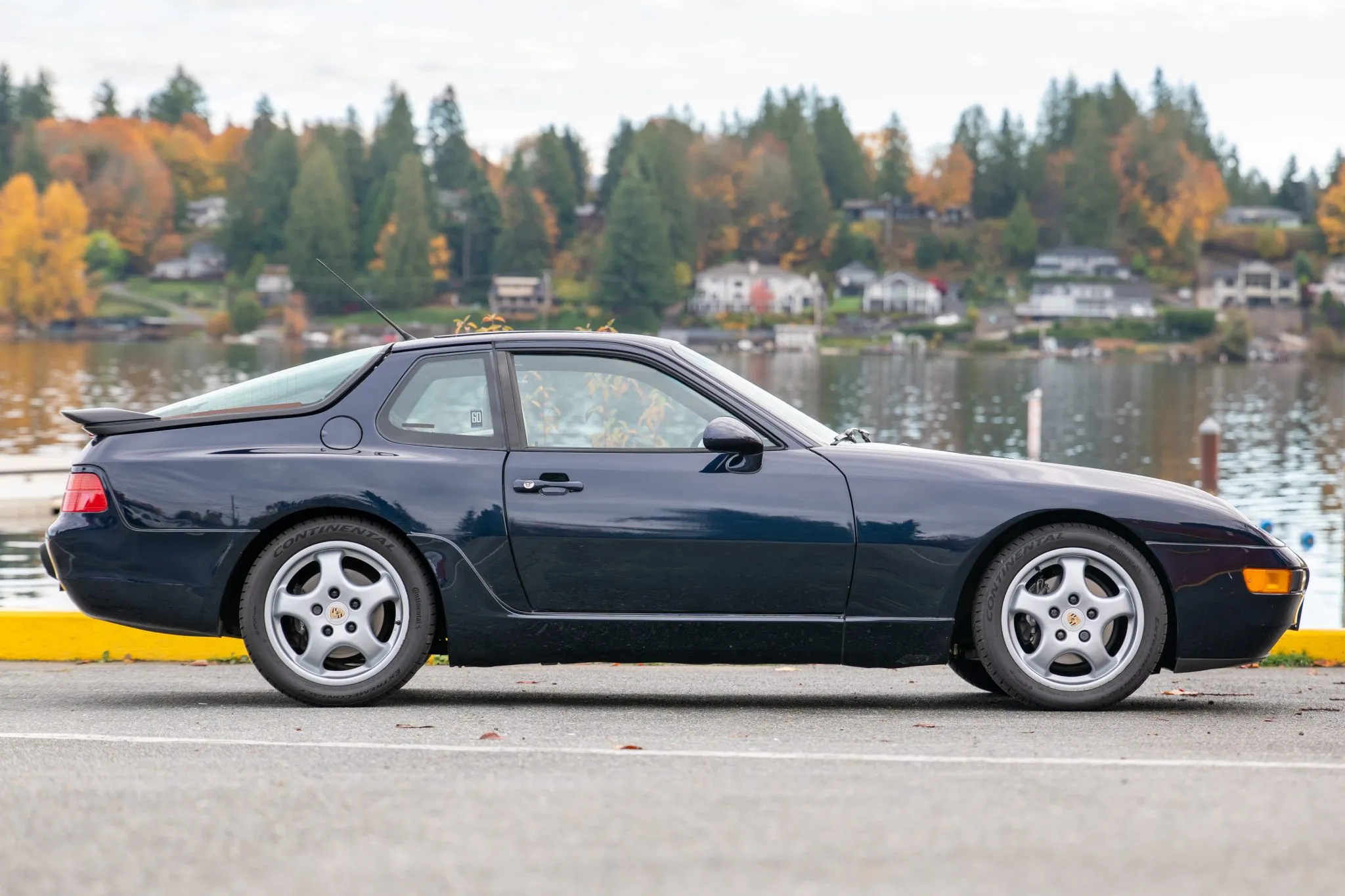 Load larger image of 1992 Porsche 968 Coupe - Stuttcars Classified