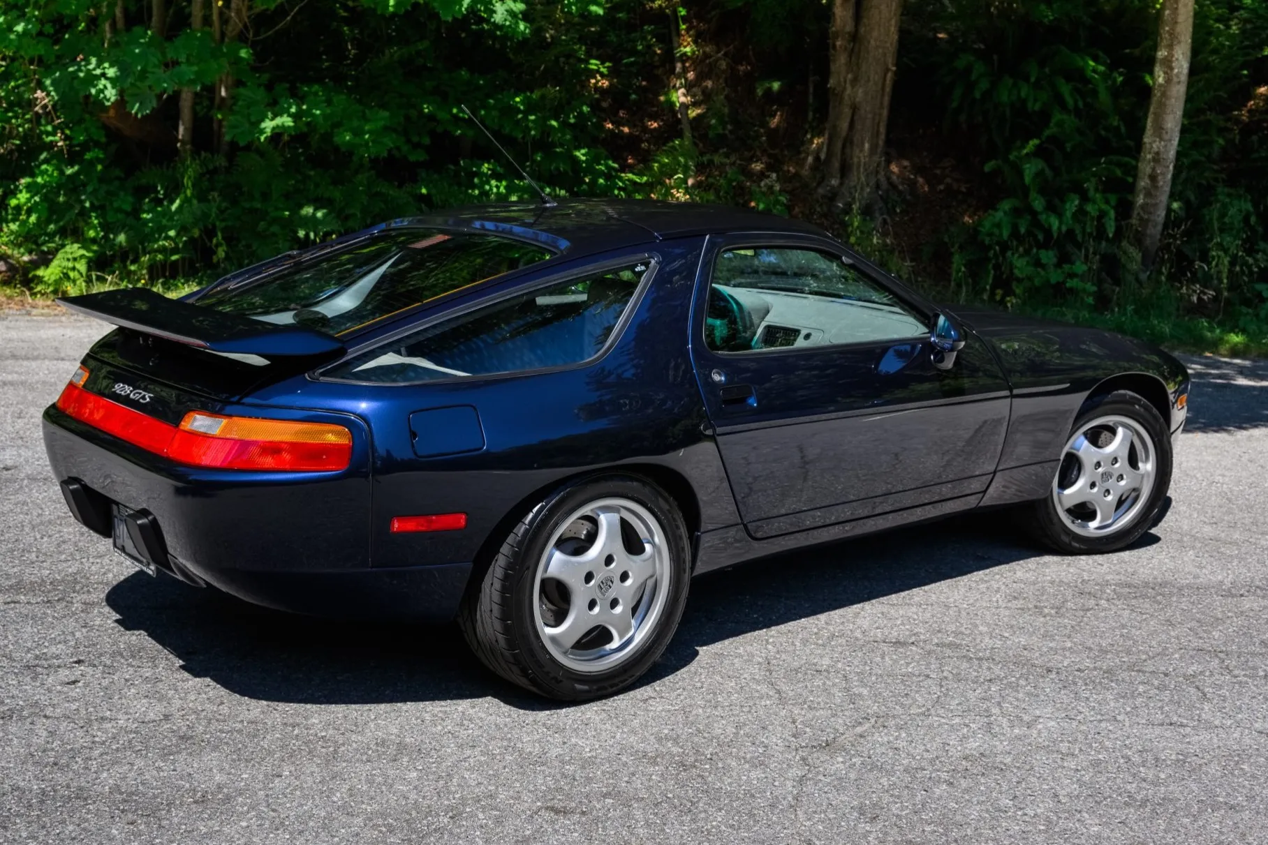 Load larger image of 1993 Porsche 928 GTS - Stuttcars Classified