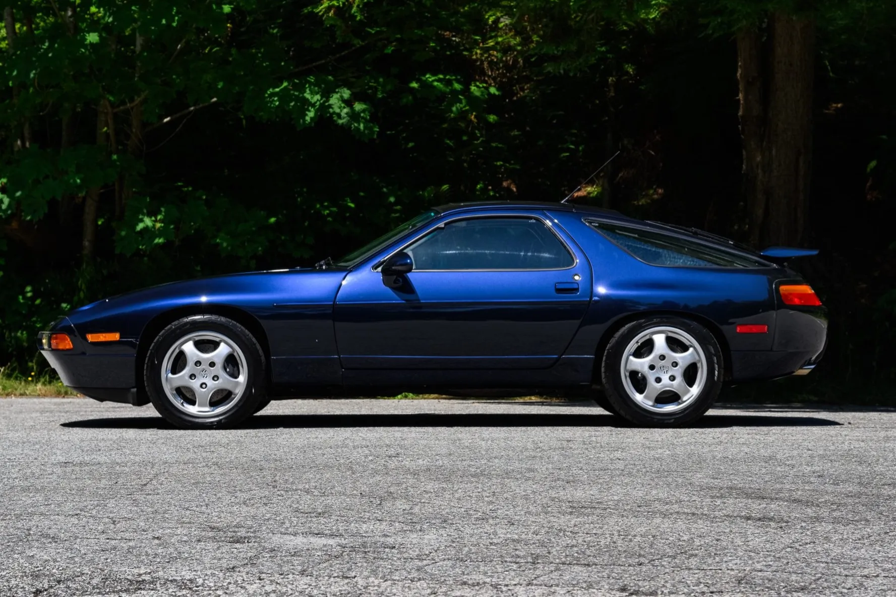 Load larger image of 1993 Porsche 928 GTS - Stuttcars Classified
