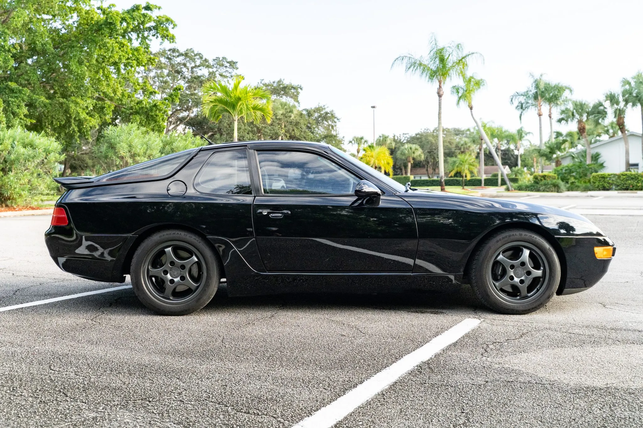 Load larger image of 1993 Porsche 968 Coupe - Stuttcars Classified