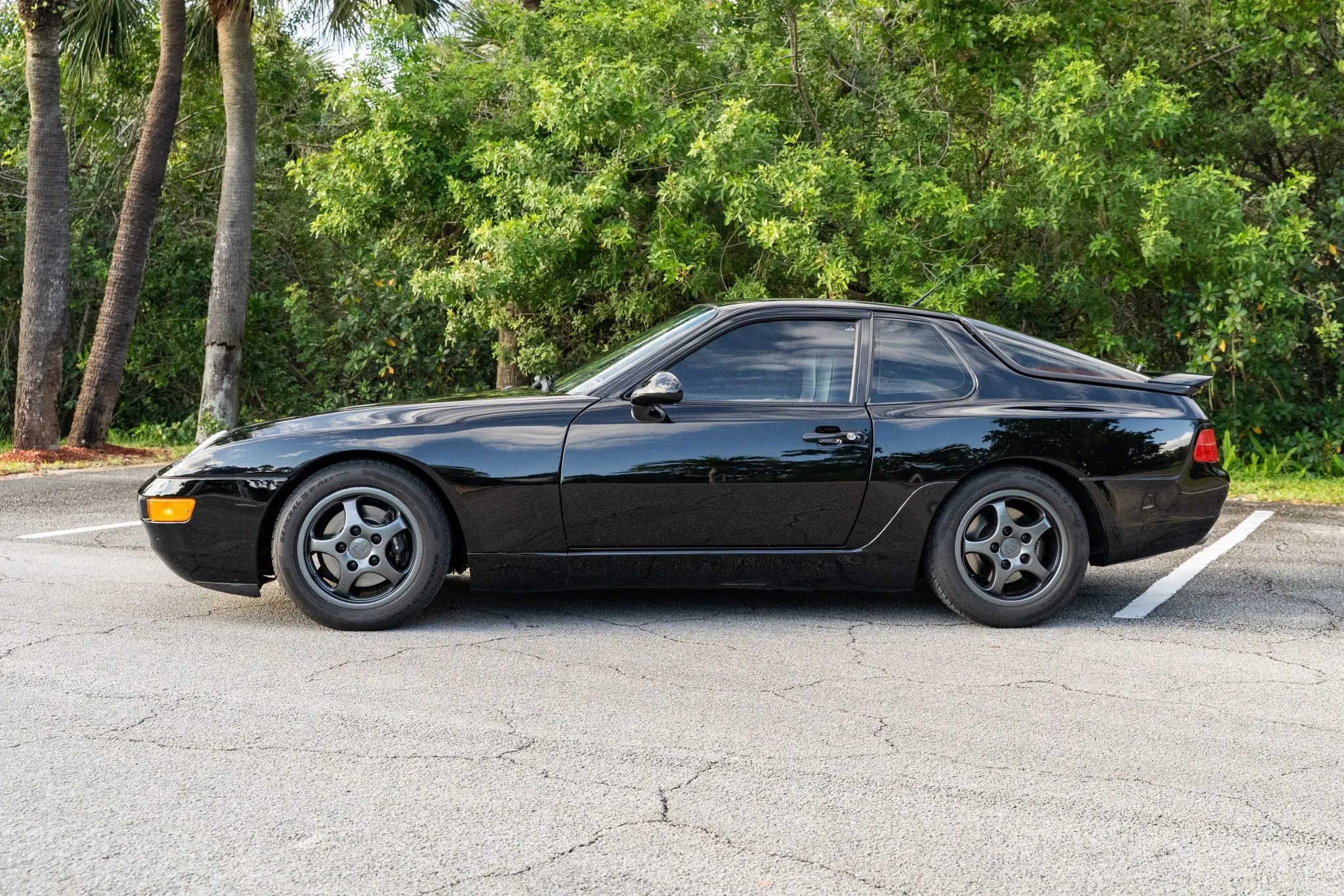 Load larger image of 1993 Porsche 968 Coupe - Stuttcars Classified