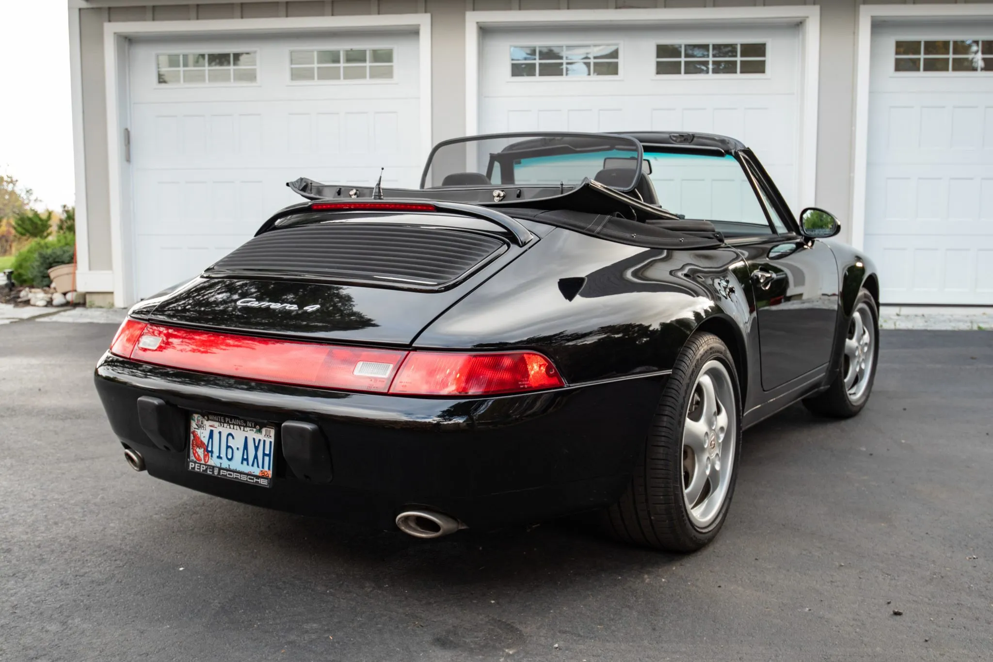 Load larger image of 1995 Porsche 911 Carrera 4 Cabriolet - Stuttcars Classified