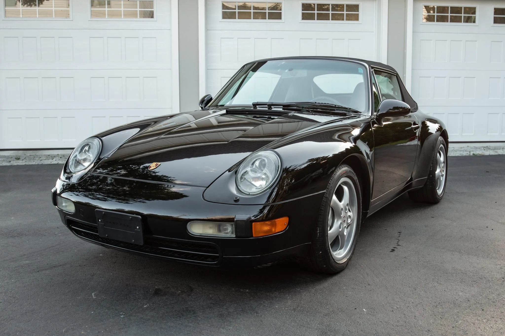 Load larger image of 1995 Porsche 911 Carrera 4 Cabriolet - Stuttcars Classified