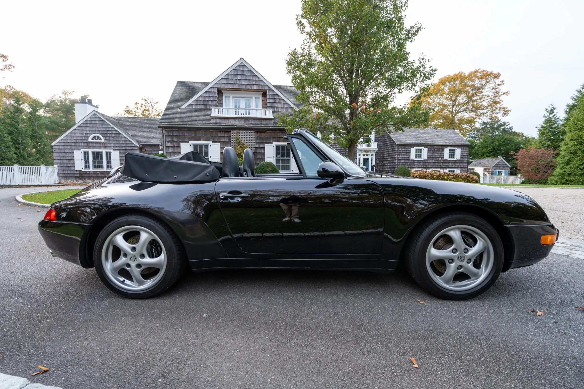 Load larger image of 1998 Porsche 911 Carrera Cabriolet - Stuttcars Classified