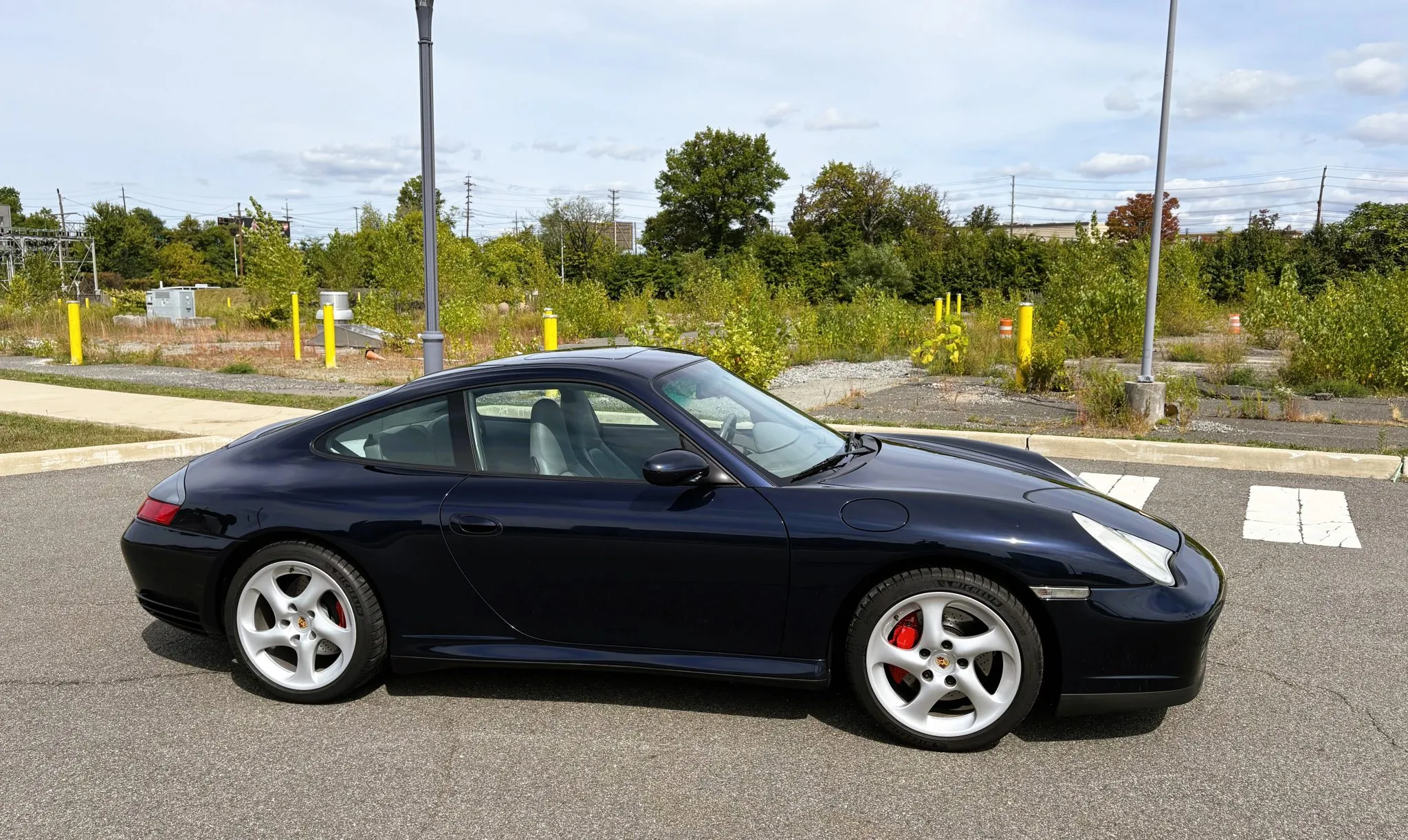 Load larger image of 2004 Porsche 911 Carrera 4S Coupe - Stuttcars Classified
