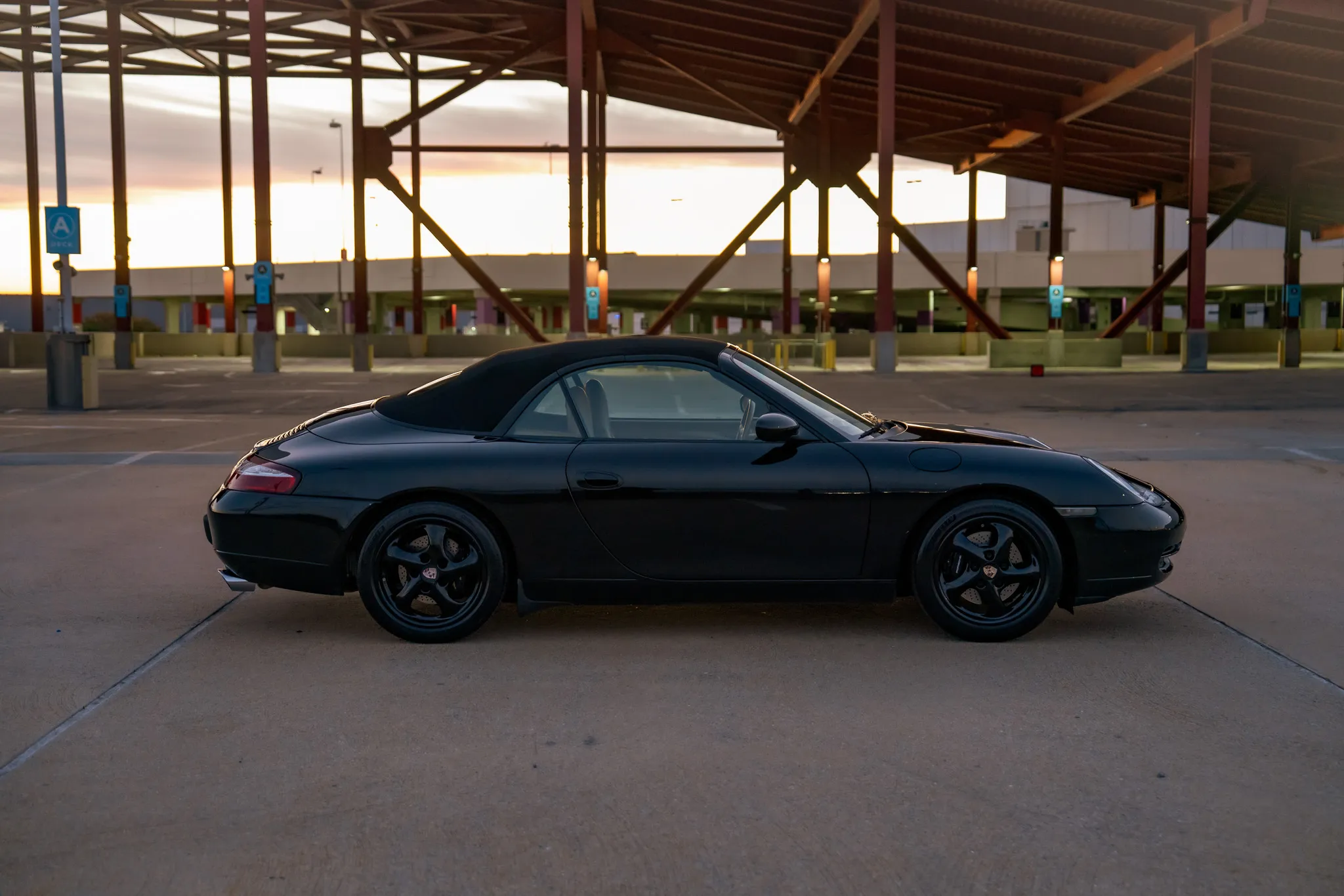 Load larger image of 2000 Porsche 911 Carrera Cabriolet - Stuttcars Classified