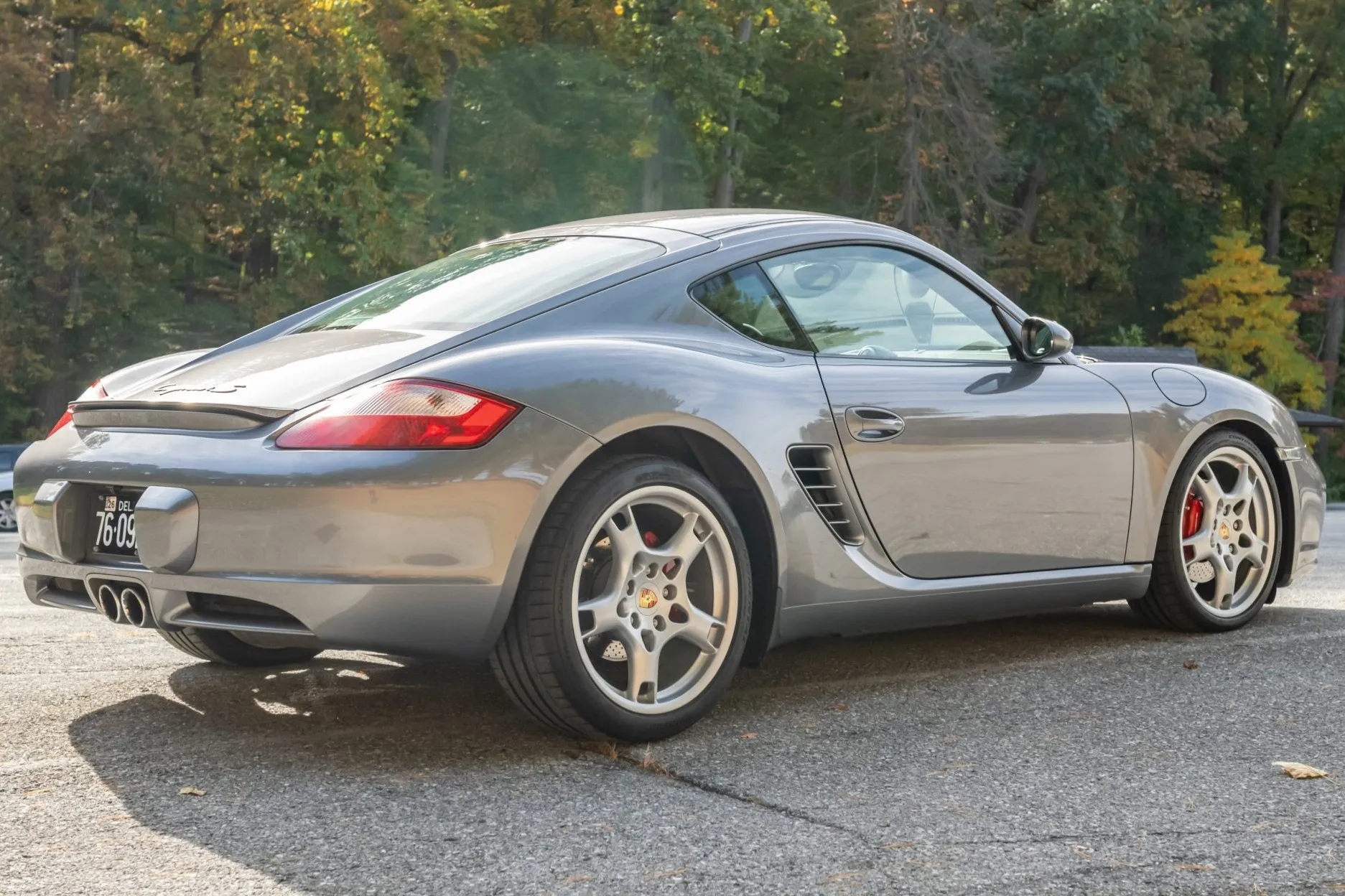 Load larger image of 2006 Porsche Cayman S - Stuttcars Classified