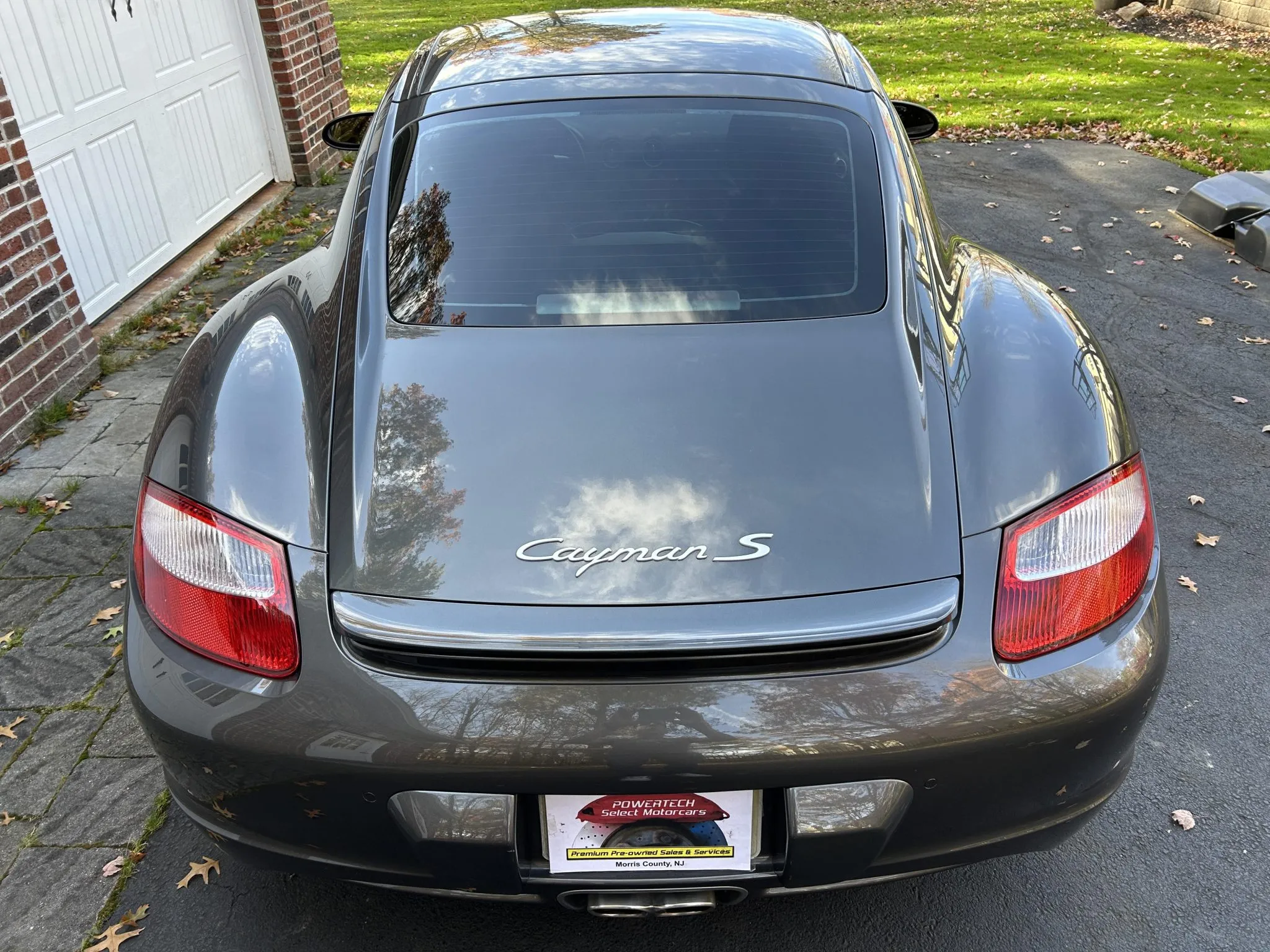 Load larger image of 2006 Porsche Cayman S - Stuttcars Classified