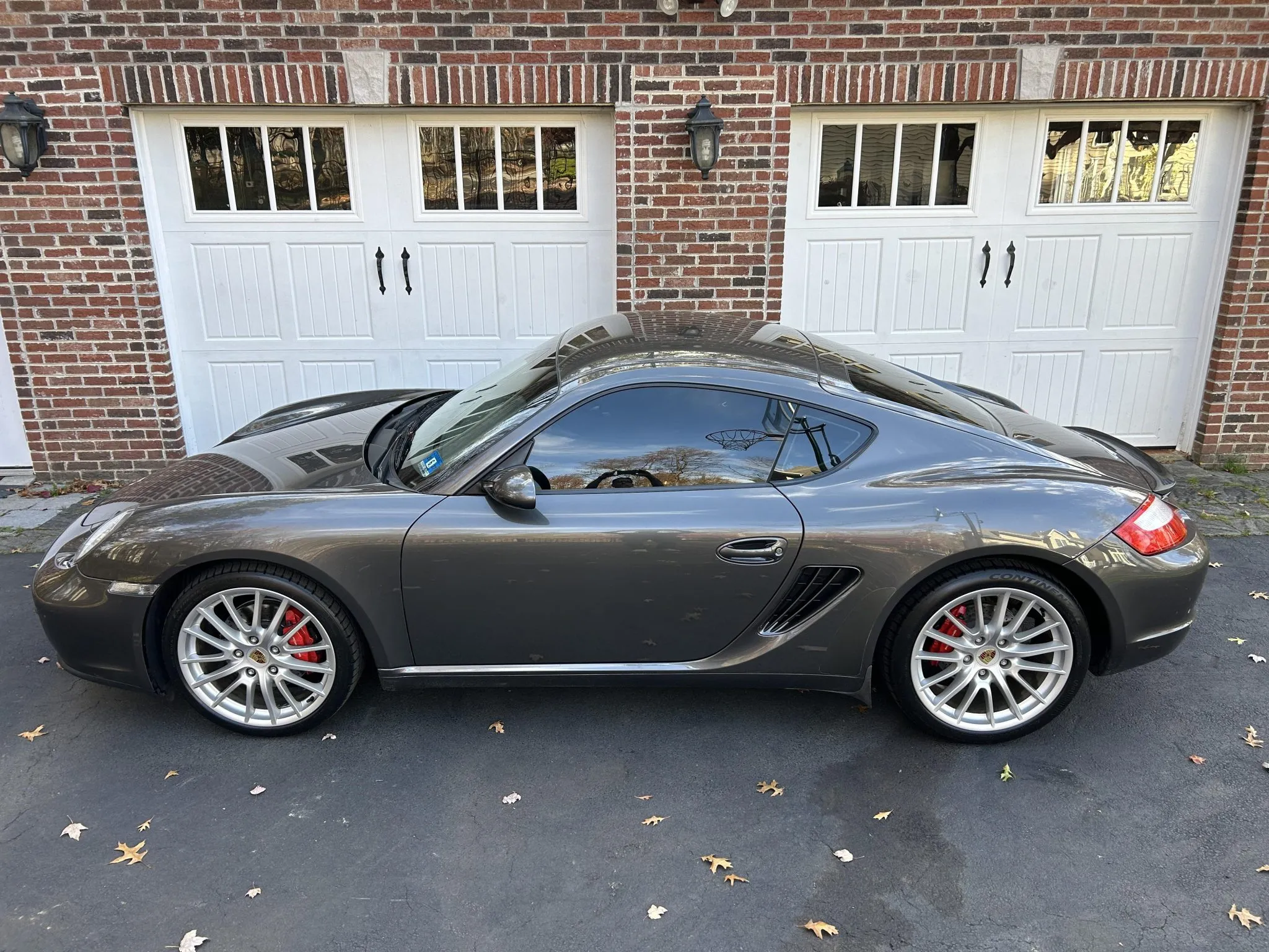 Load larger image of 2006 Porsche Cayman S - Stuttcars Classified