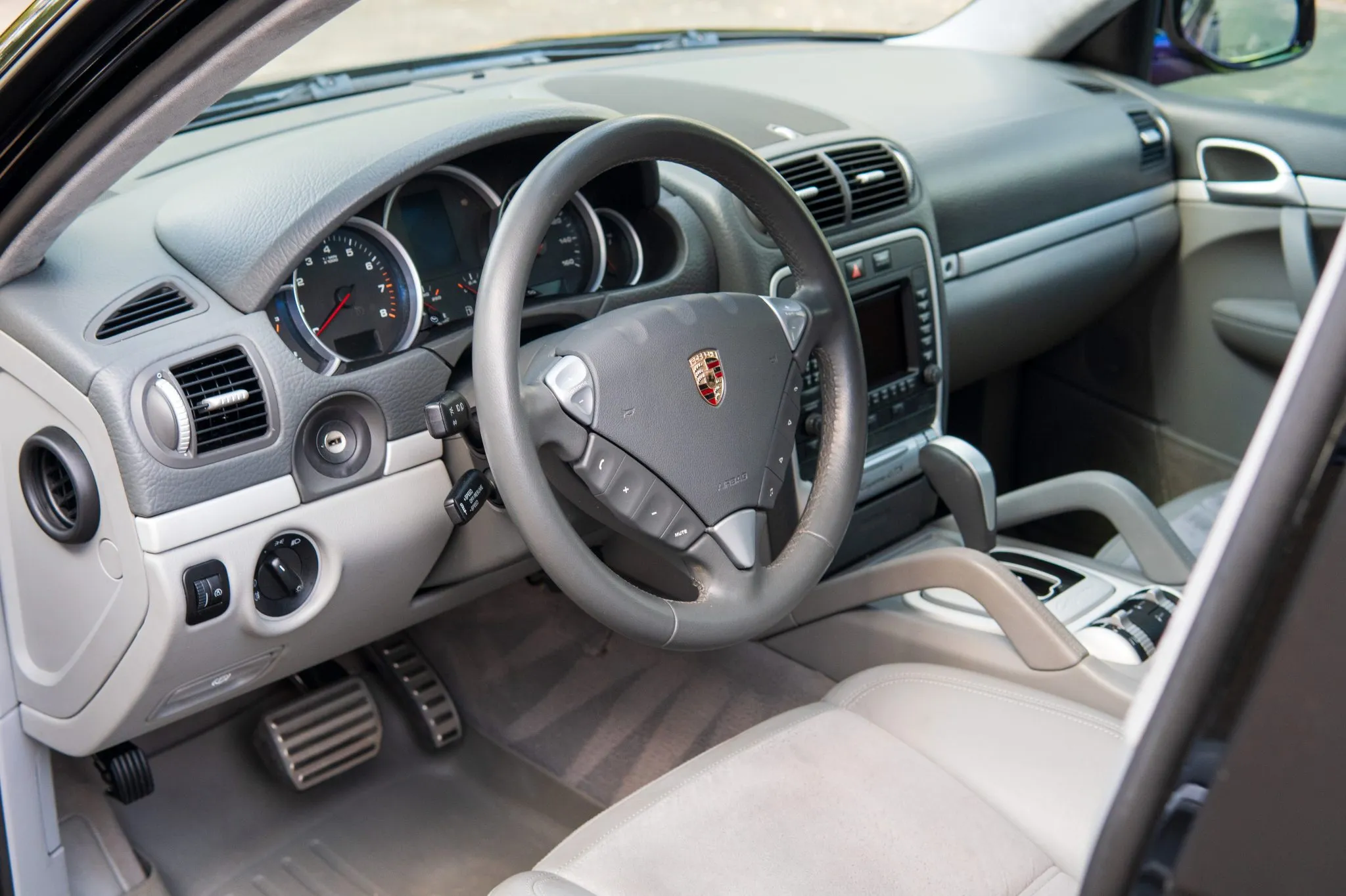 Load larger image of 2008 Porsche Cayenne GTS - Stuttcars Classified
