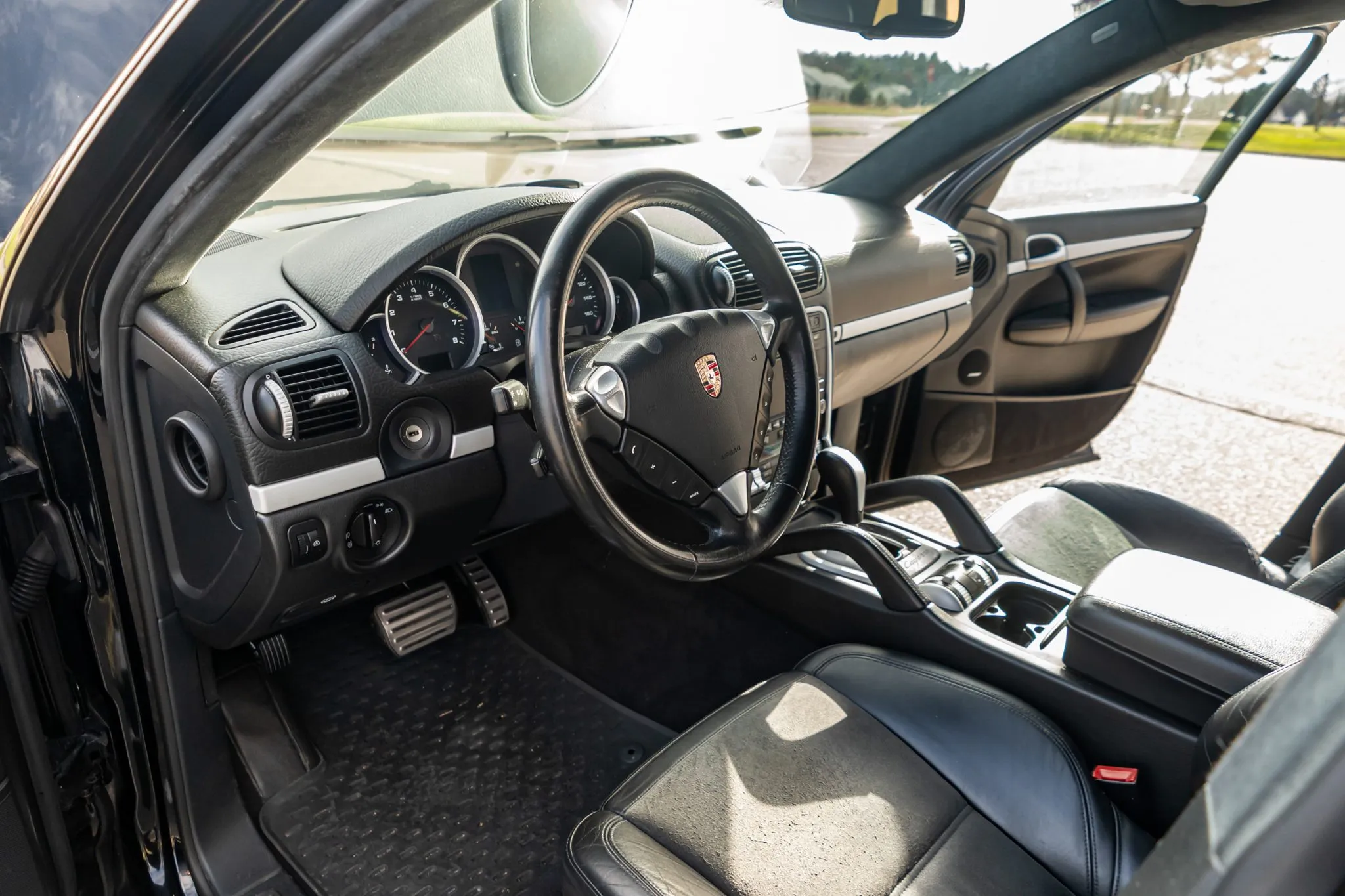 Load larger image of 2009 Porsche Cayenne GTS - Stuttcars Classified