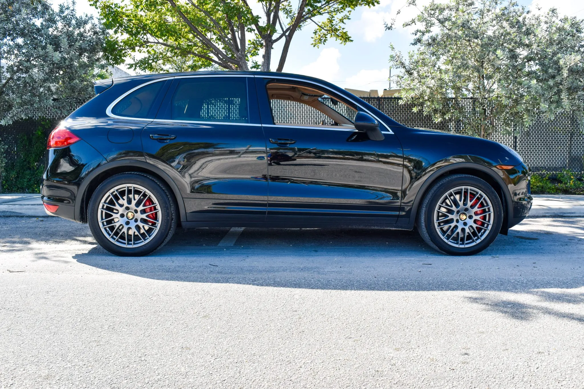 Load larger image of 2011 Porsche Cayenne Turbo - Stuttcars Classified