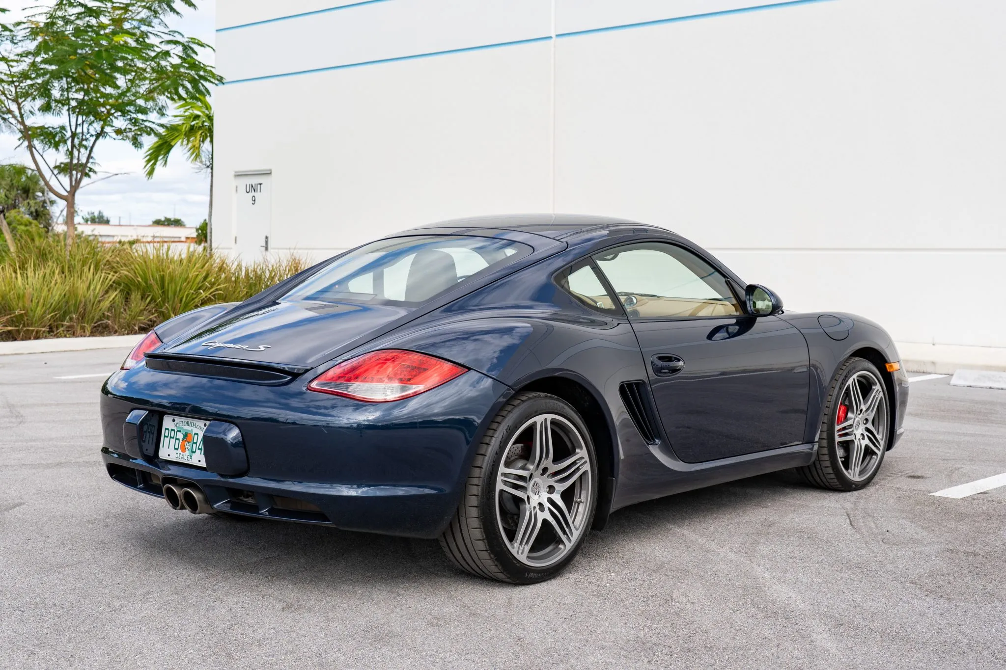 Load larger image of 2012 Porsche Cayman S - Stuttcars Classified