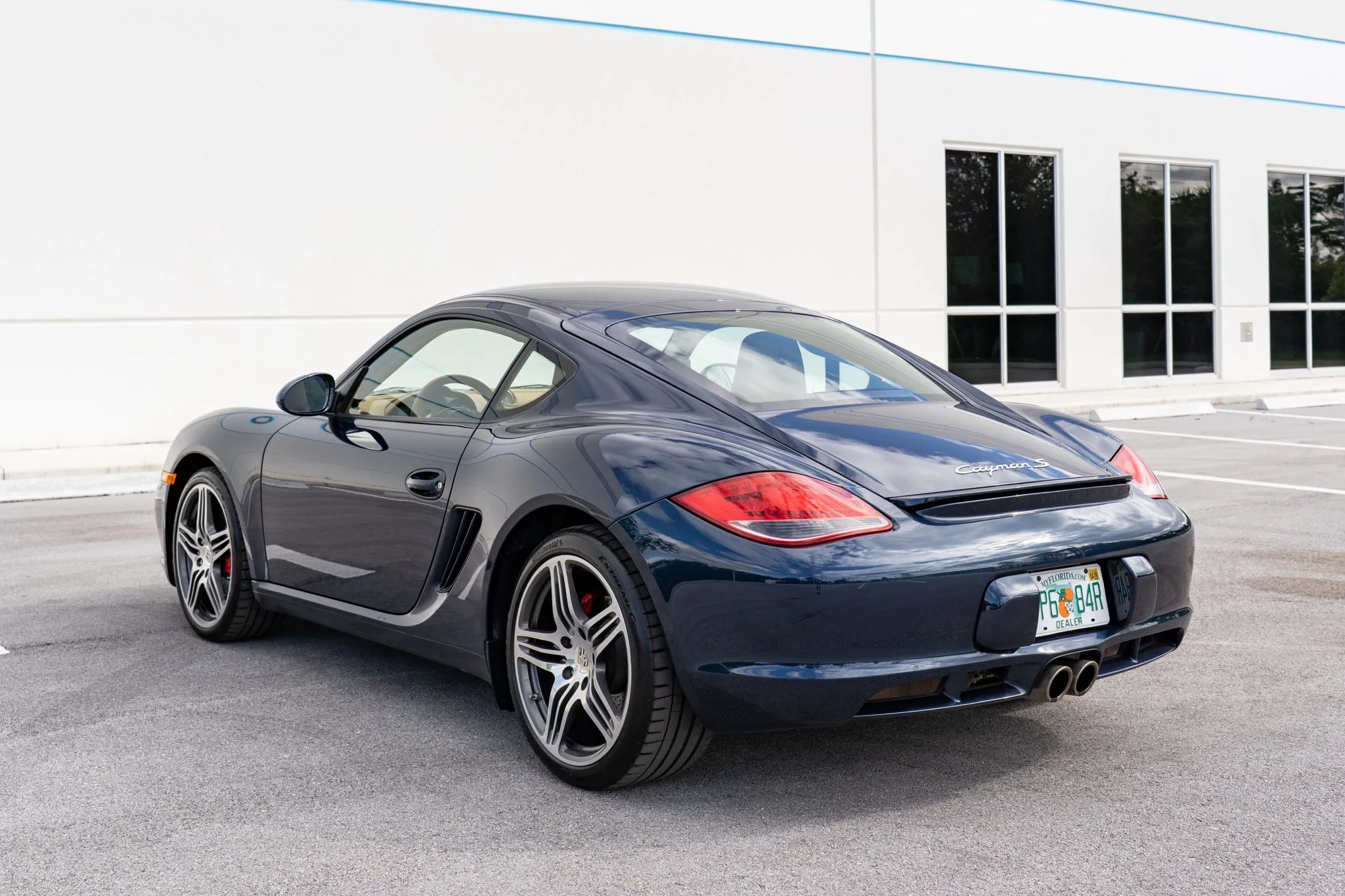 Load larger image of 2012 Porsche Cayman S - Stuttcars Classified