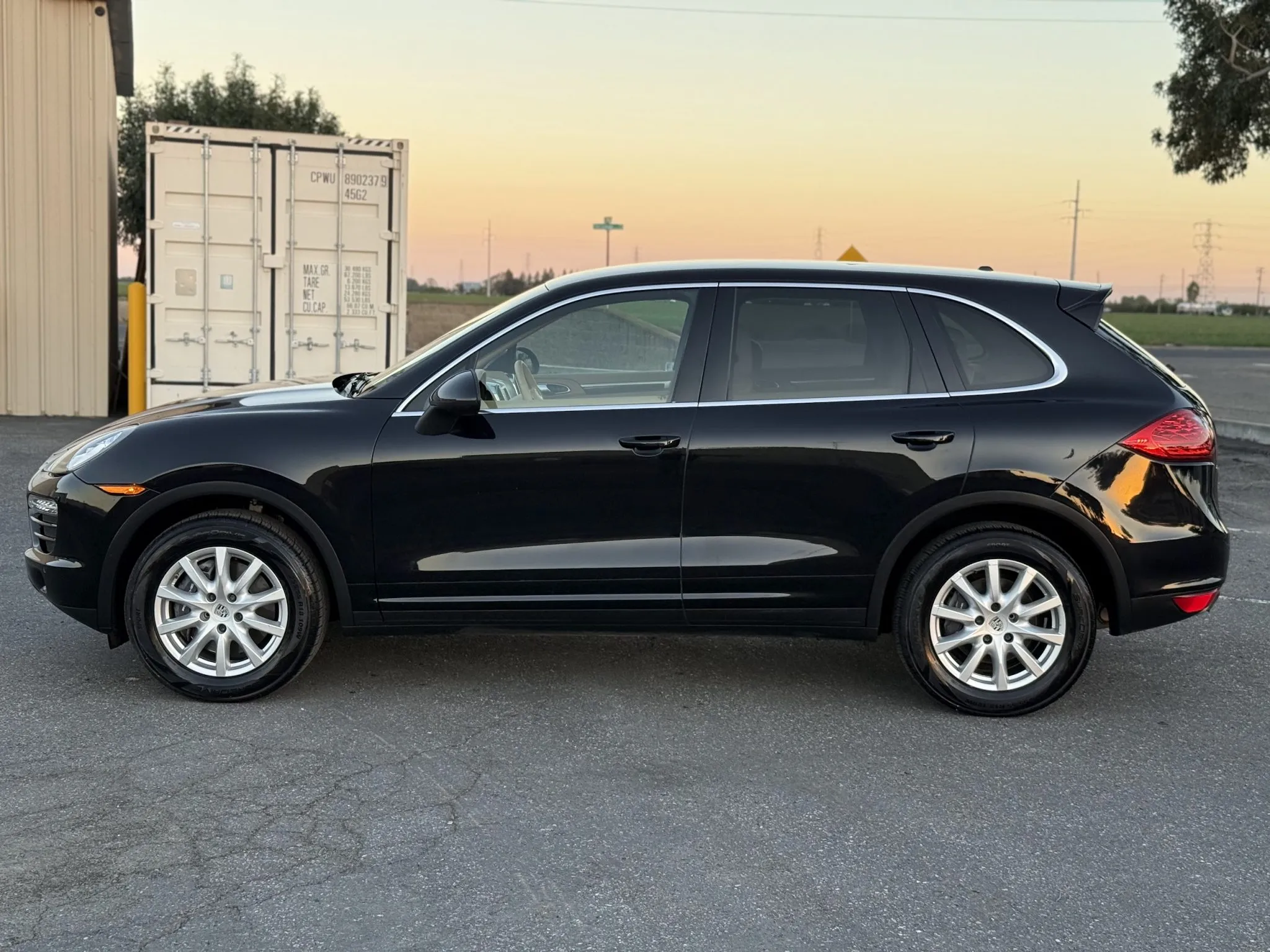 Load larger image of 2013 Porsche Cayenne - Stuttcars Classified
