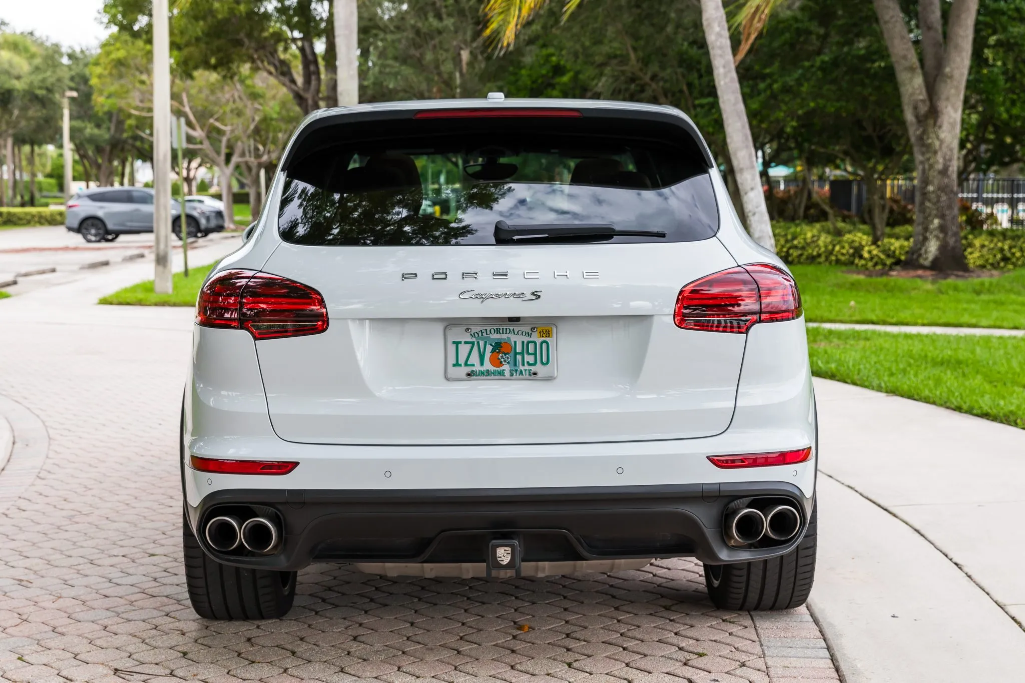 Load larger image of 2016 Porsche Cayenne S - Stuttcars Classified