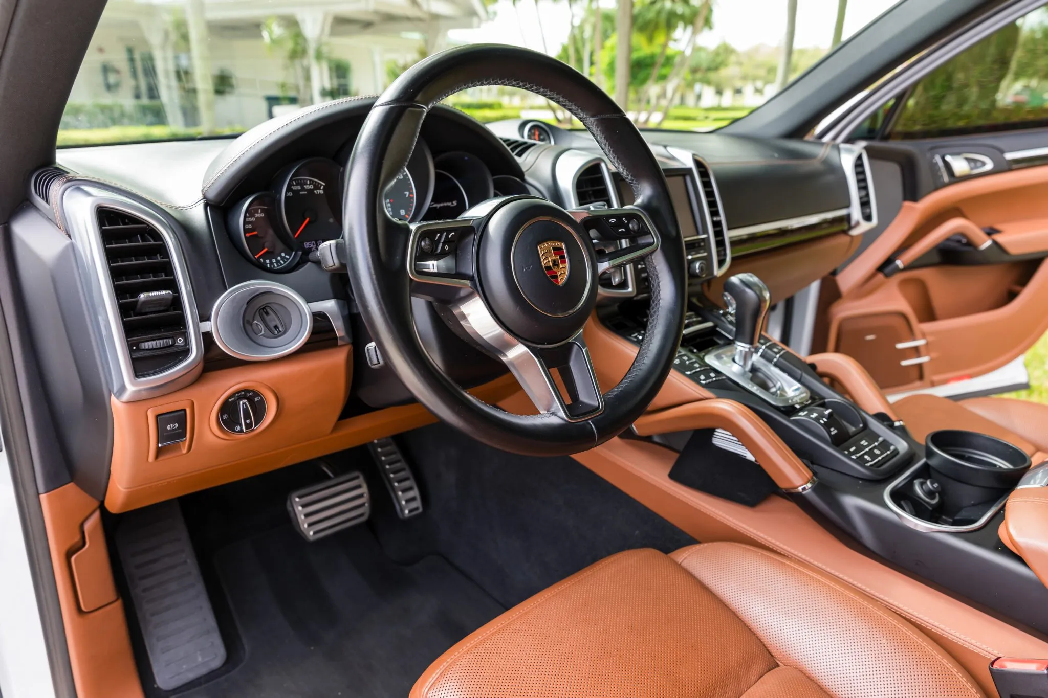 Load larger image of 2016 Porsche Cayenne S - Stuttcars Classified