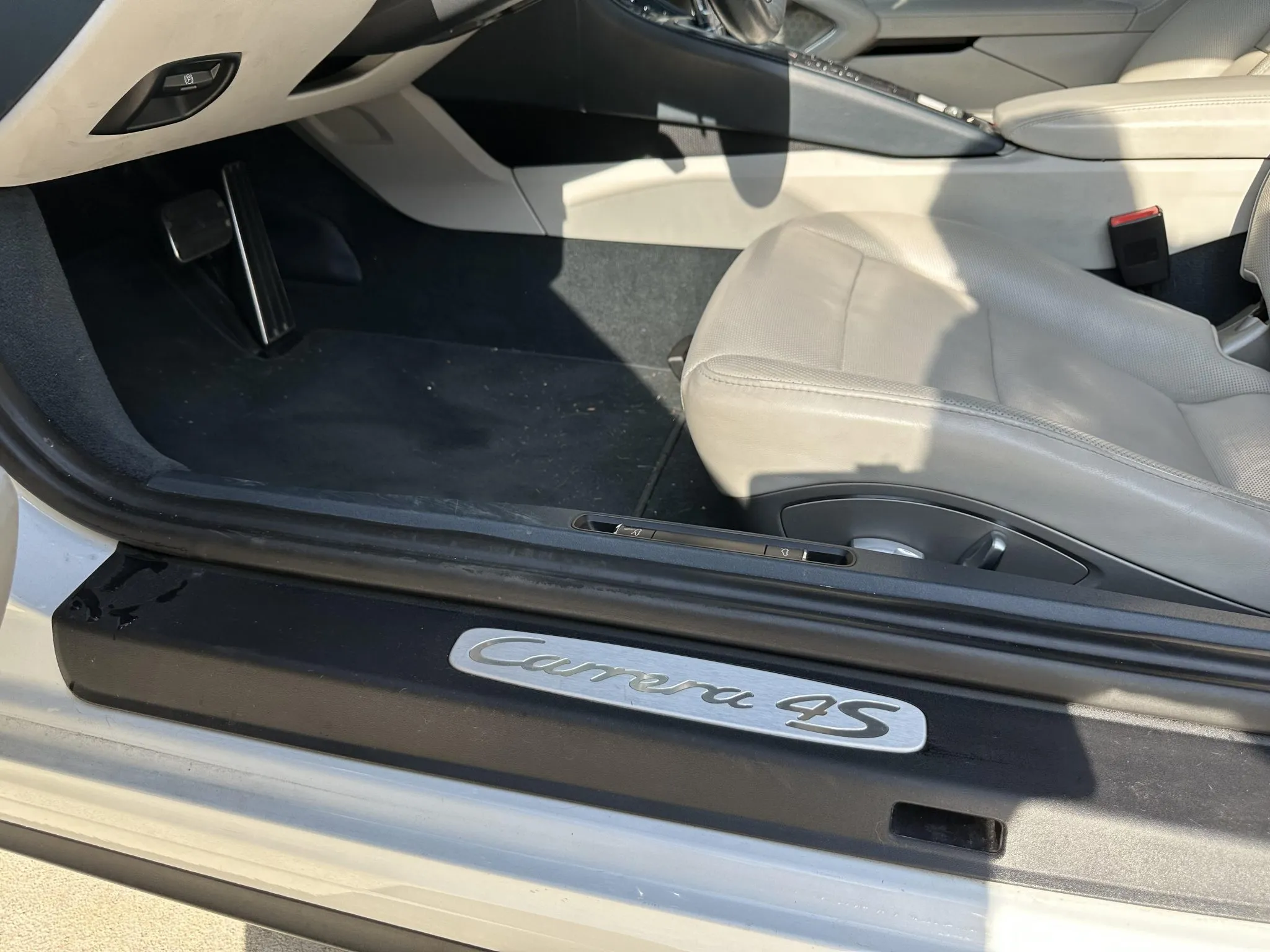 Load larger image of 2017 Porsche 911 Carrera 4S Coupe - Stuttcars Classified