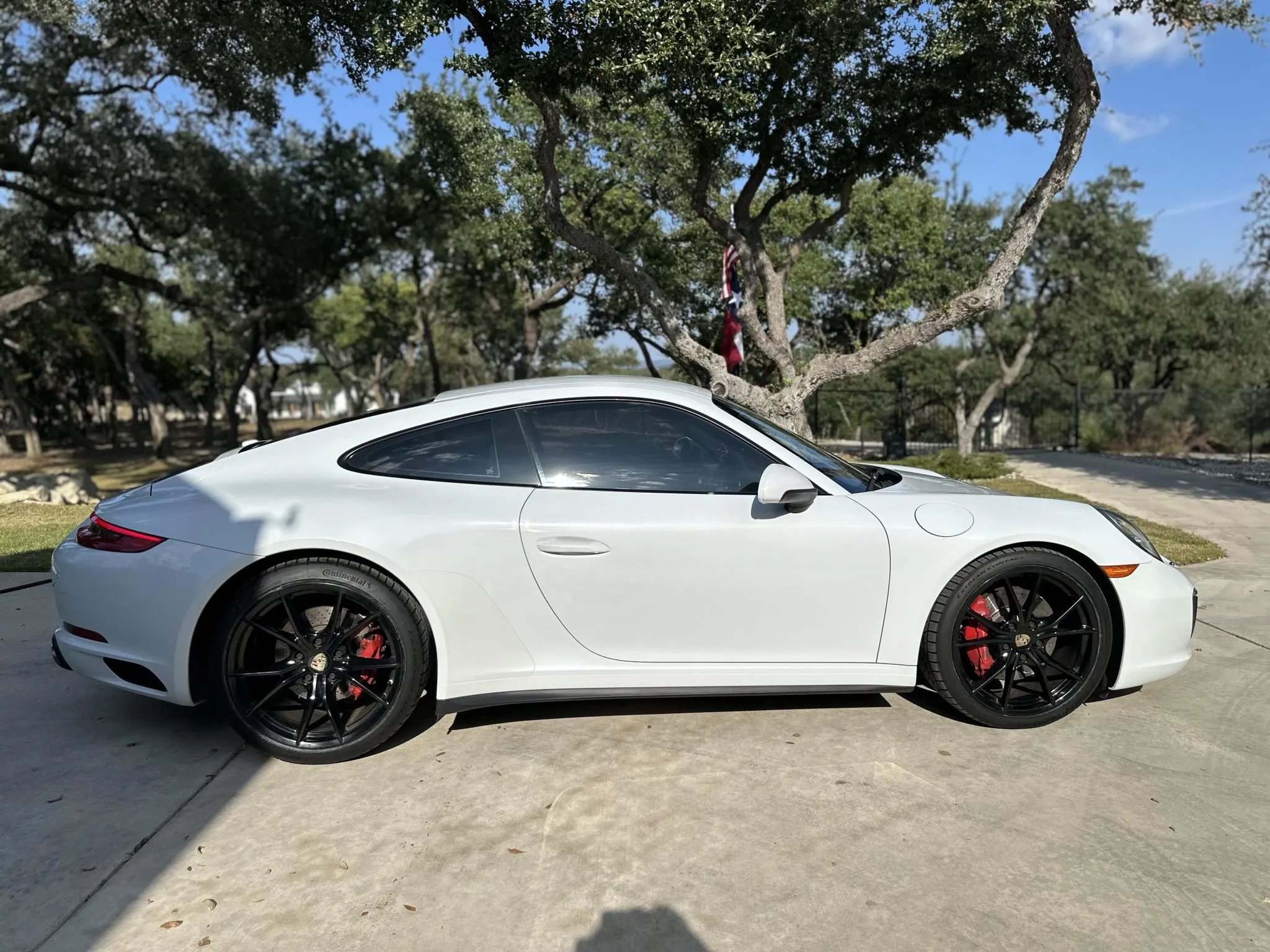 Load larger image of 2017 Porsche 911 Carrera 4S Coupe - Stuttcars Classified