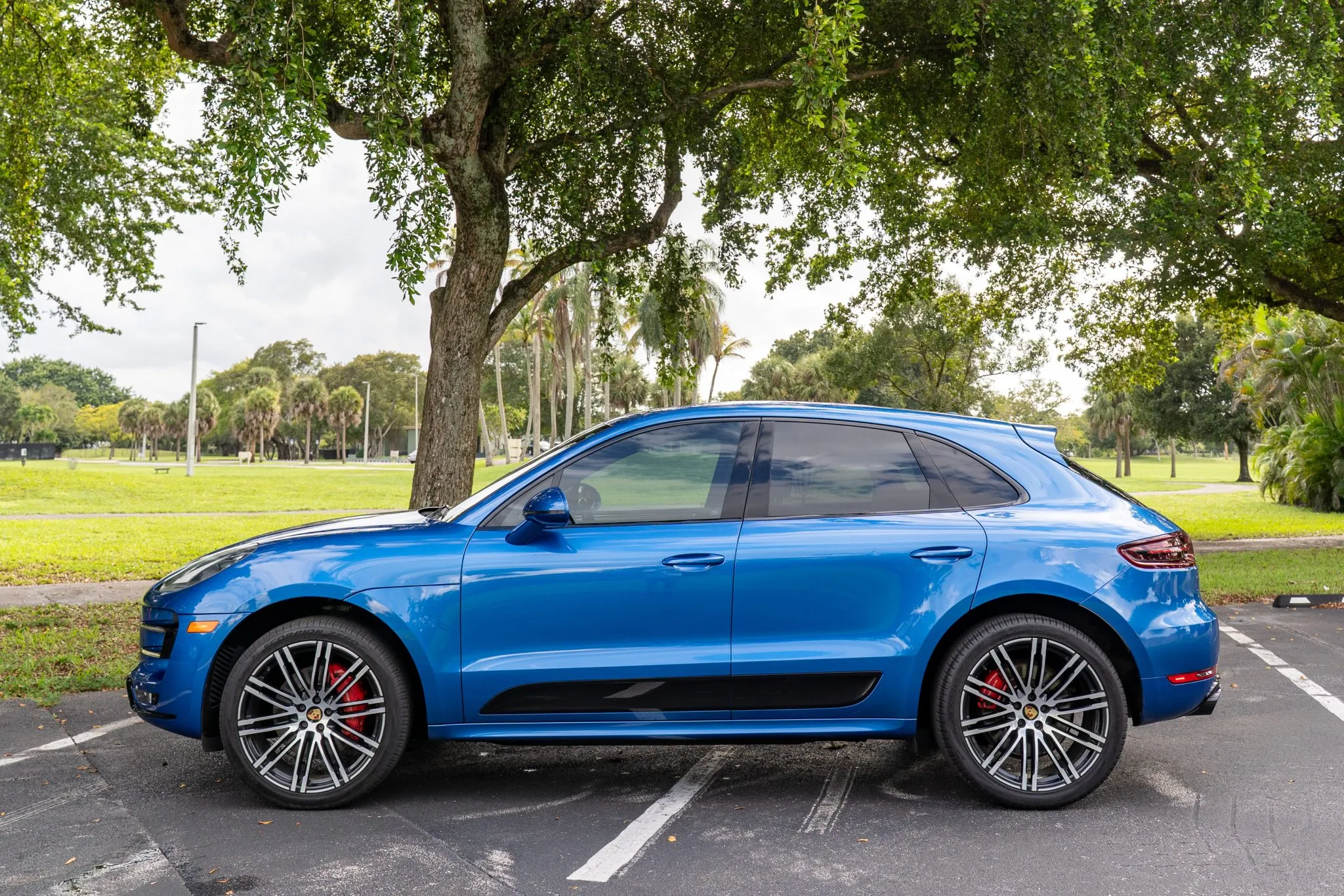 Load larger image of 2017 Porsche Macan Turbo - Stuttcars Classified