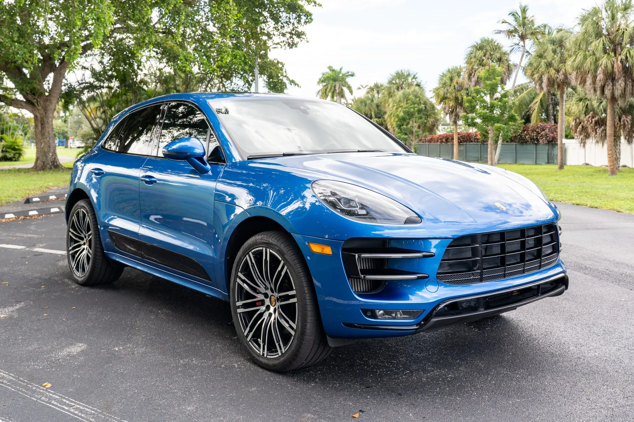 Load larger image of 2017 Porsche Macan Turbo - Stuttcars Classified