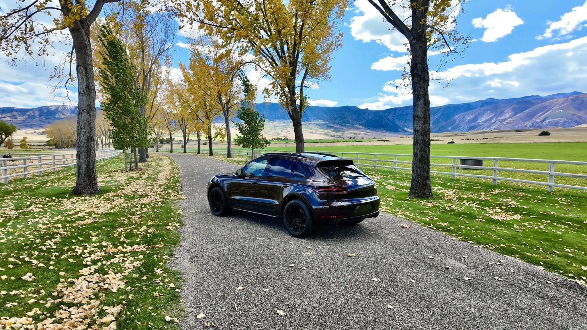 Load larger image of 2017 Porsche Macan GTS - Stuttcars Classified