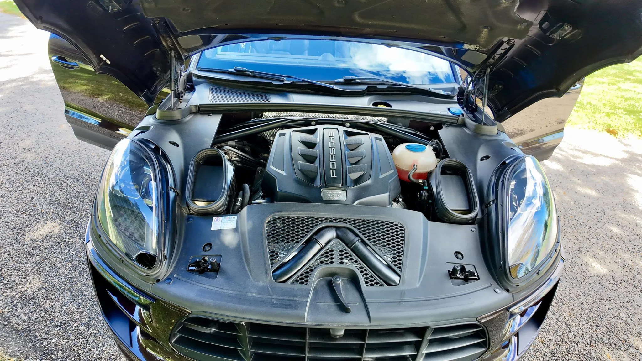 Load larger image of 2017 Porsche Macan GTS - Stuttcars Classified