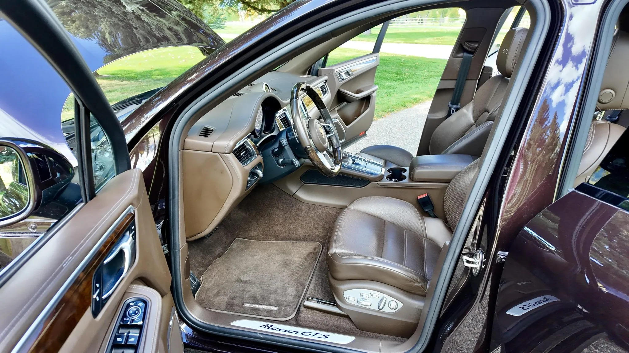 Load larger image of 2017 Porsche Macan GTS - Stuttcars Classified