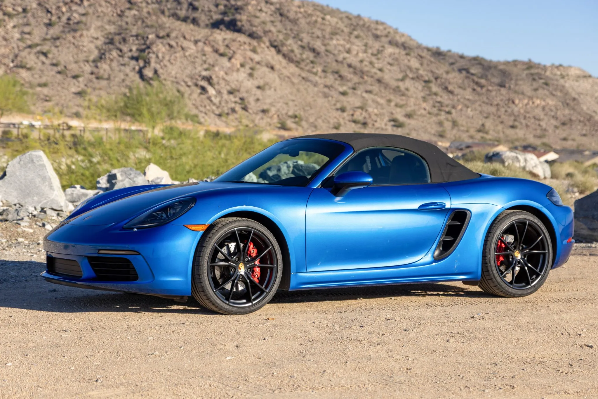 Load larger image of 2018 Porsche 718 Boxster S - Stuttcars Classified