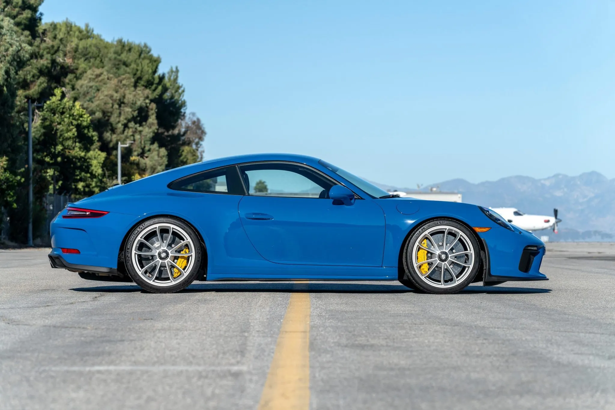 Load larger image of 2018 Porsche 911 GT3 Touring - Stuttcars Classified