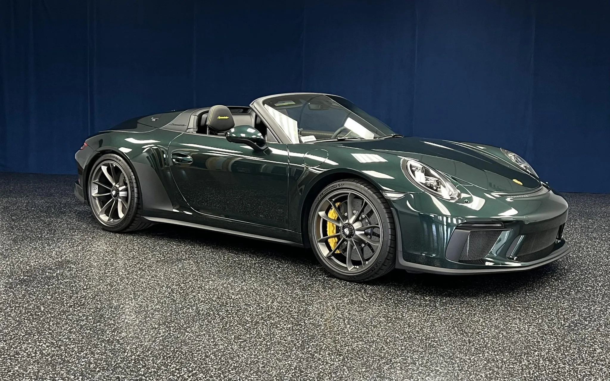 Load larger image of Forest Green Metallic 2019 Porsche 911 Speedster - Stuttcars Classified