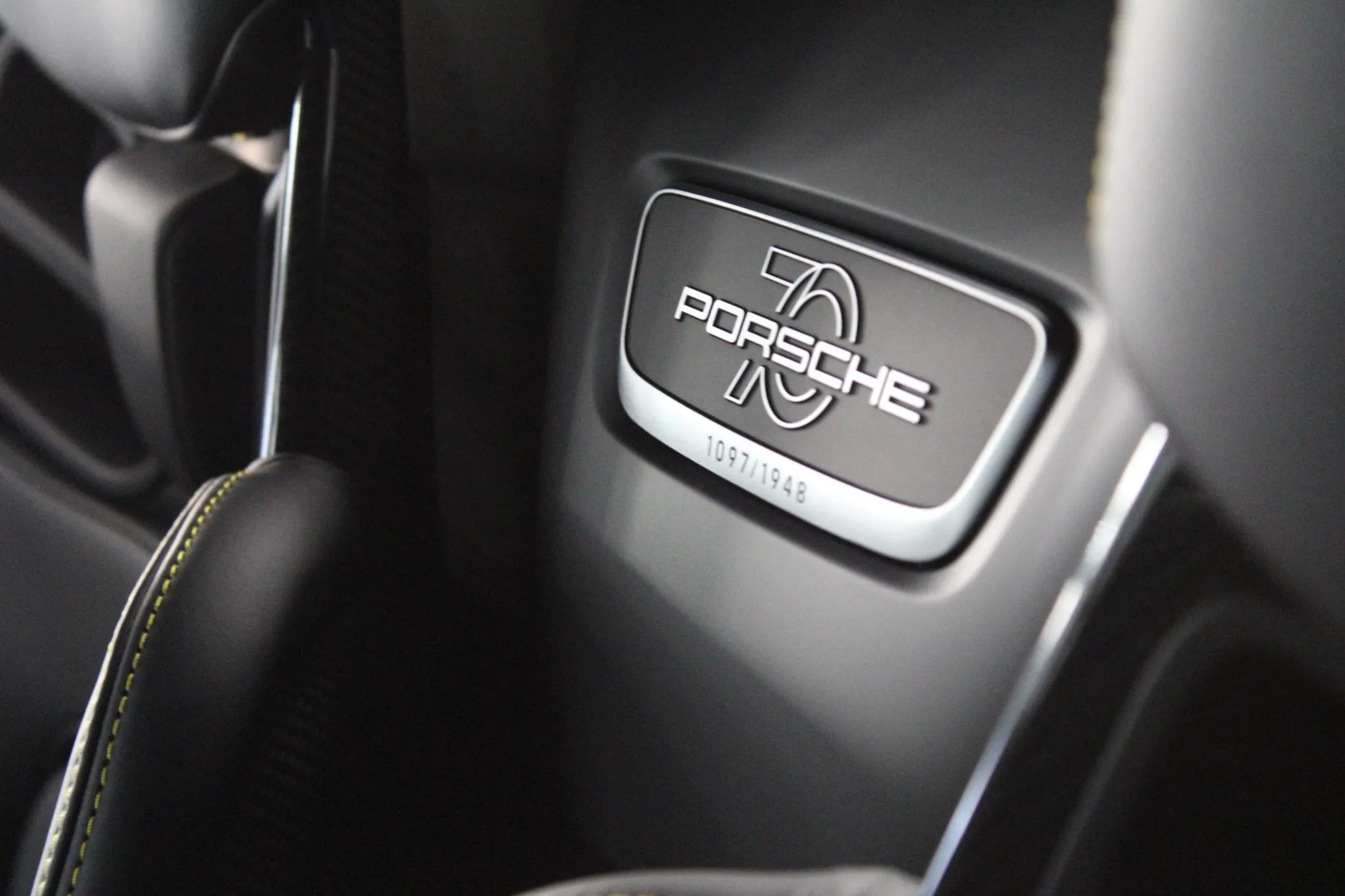 Load larger image of Forest Green Metallic 2019 Porsche 911 Speedster - Stuttcars Classified