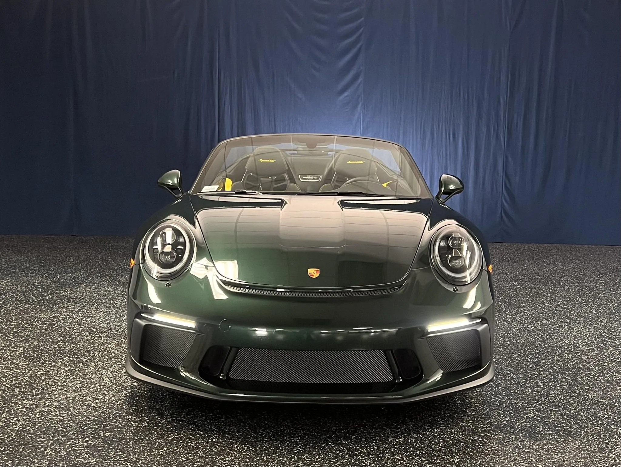 Load larger image of Forest Green Metallic 2019 Porsche 911 Speedster - Stuttcars Classified