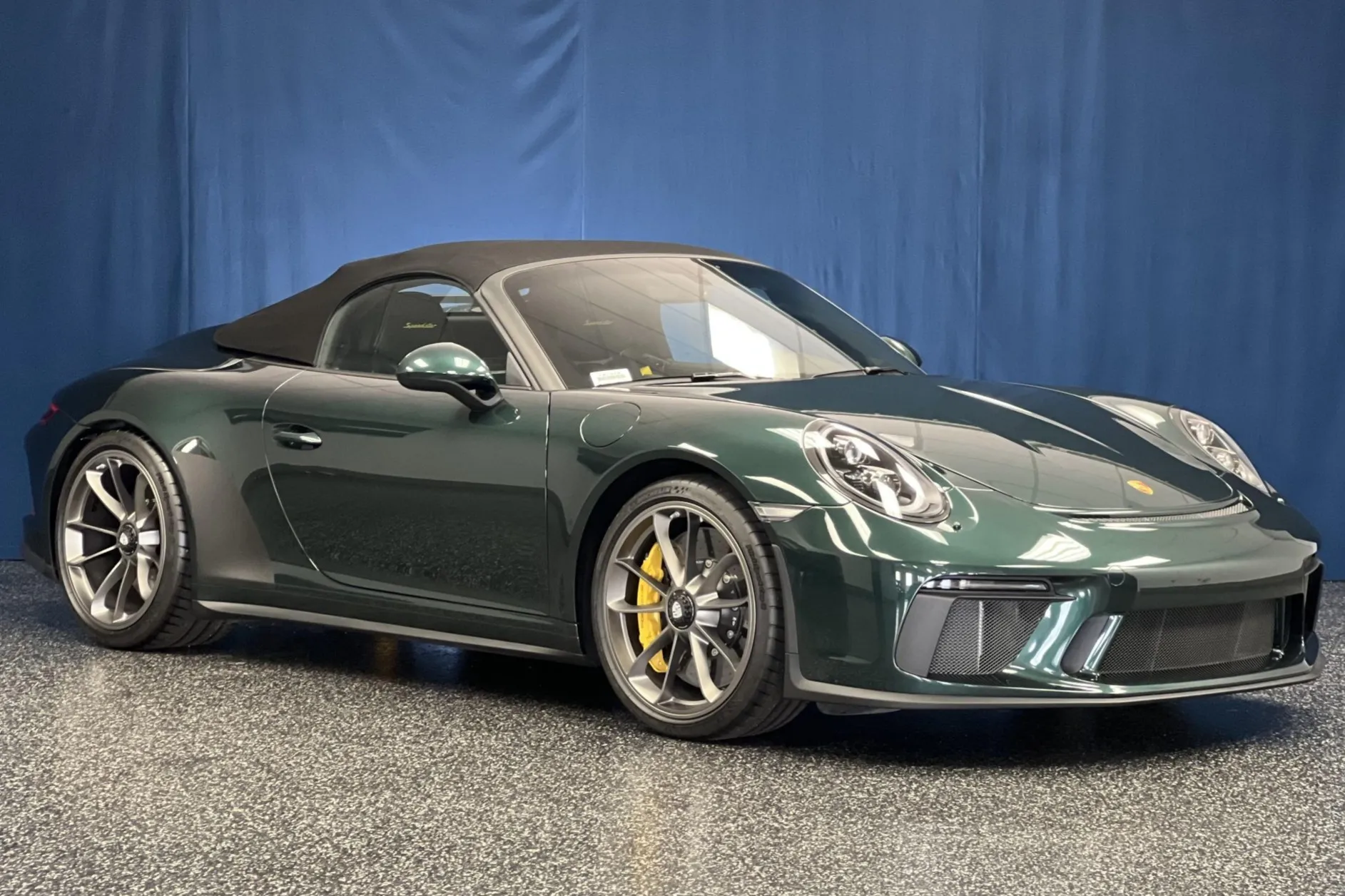 Load larger image of Forest Green Metallic 2019 Porsche 911 Speedster - Stuttcars Classified