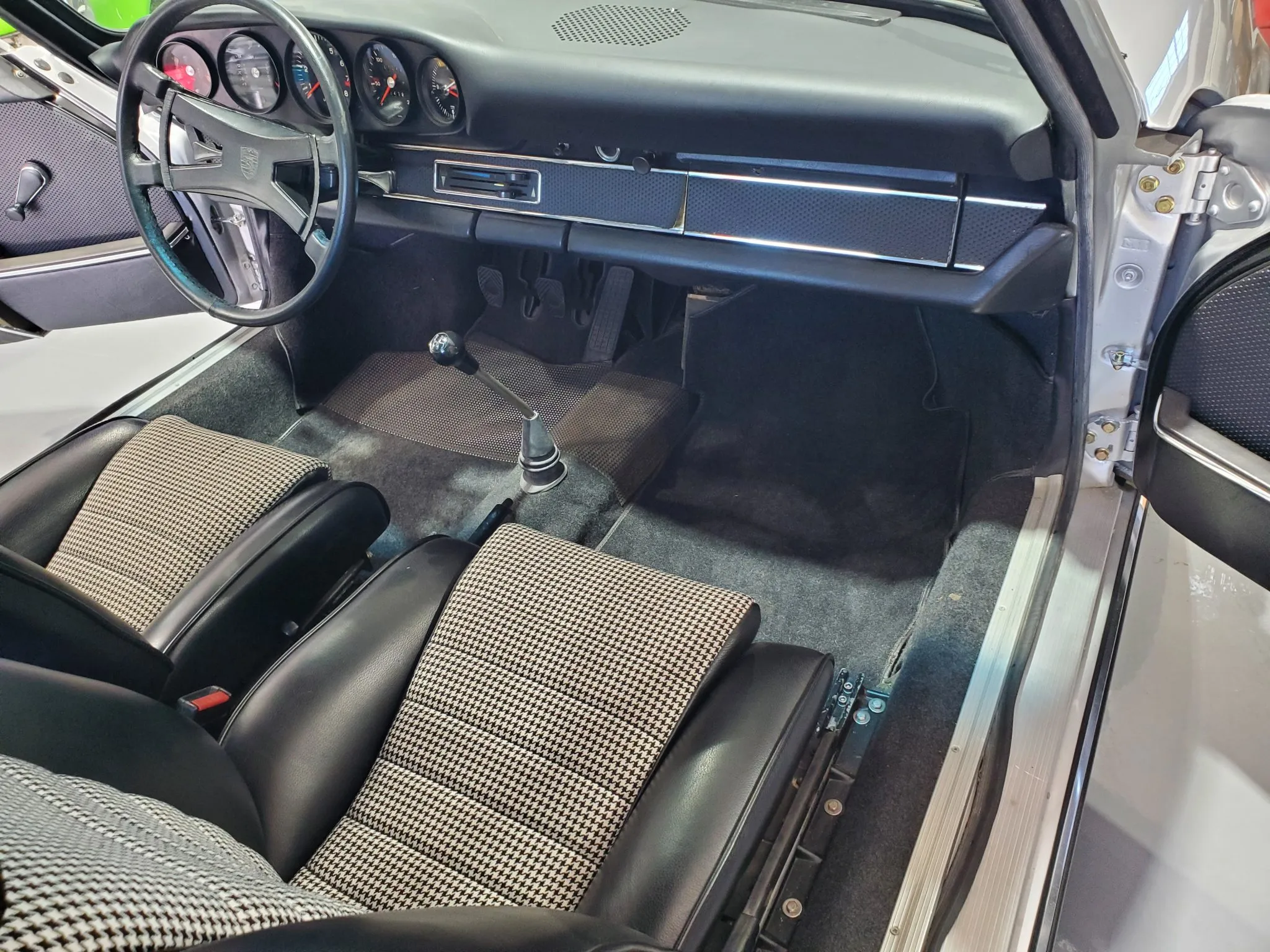 Load larger image of RoW 1969 Porsche 911S Coupe - Stuttcars Classified