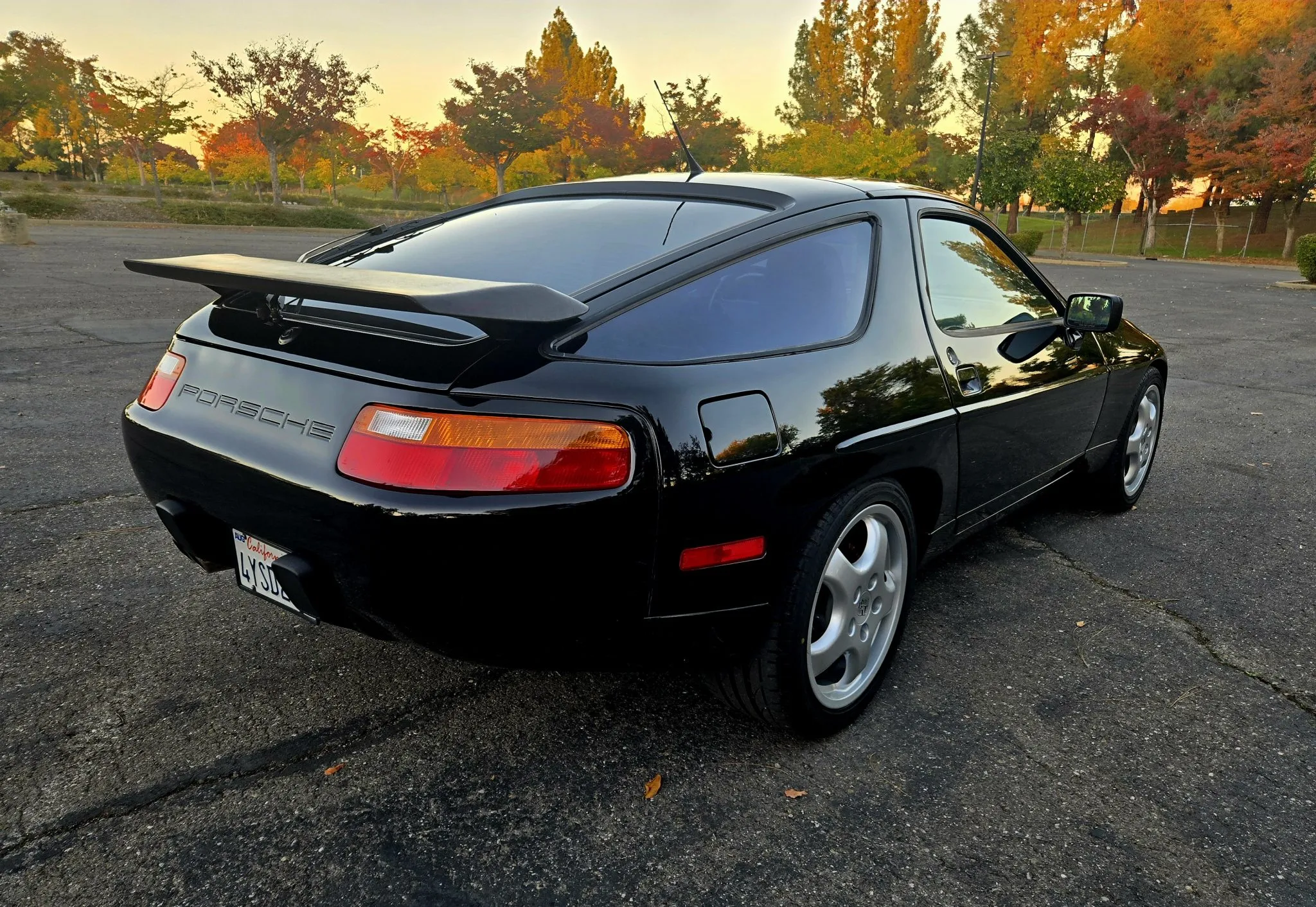 Load larger image of 1990 Porsche 928 S4 - Stuttcars Classified