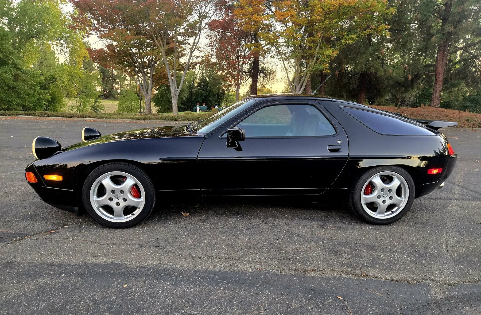 Load larger image of 1990 Porsche 928 S4 - Stuttcars Classified