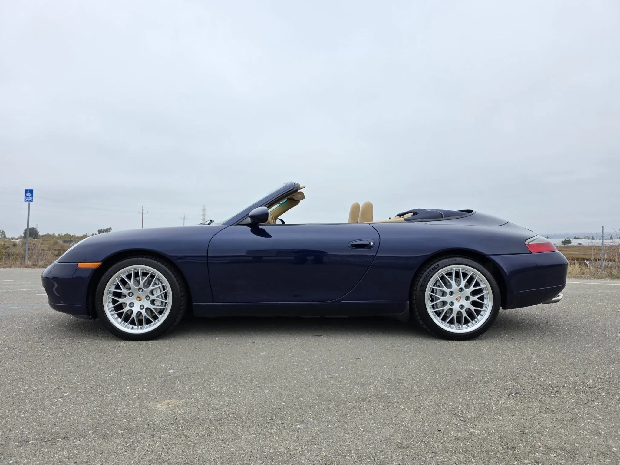 Load larger image of 2001 Porsche 911 Carrera 4 Cabriolet - Stuttcars Classified