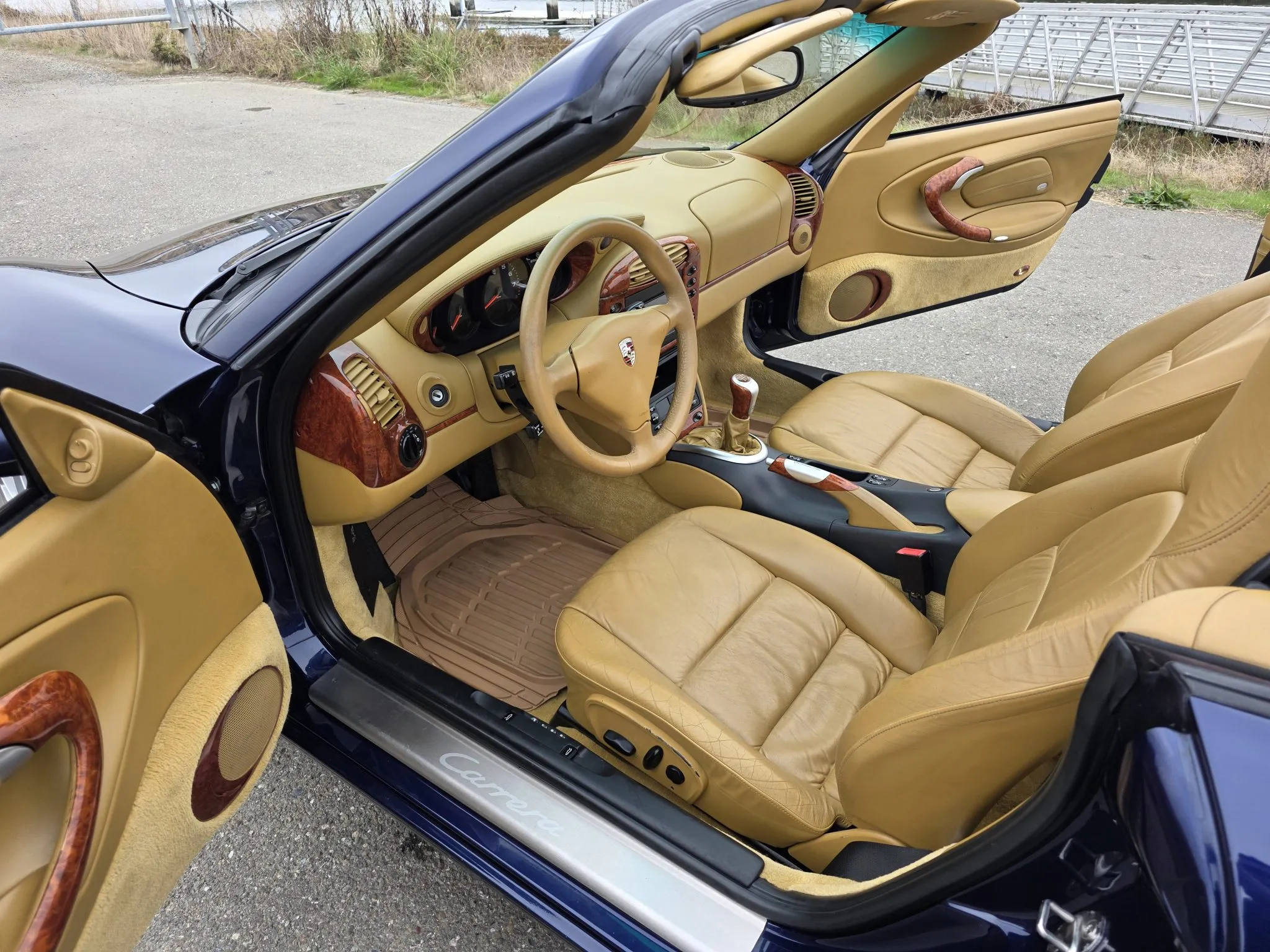 Load larger image of 2001 Porsche 911 Carrera 4 Cabriolet - Stuttcars Classified