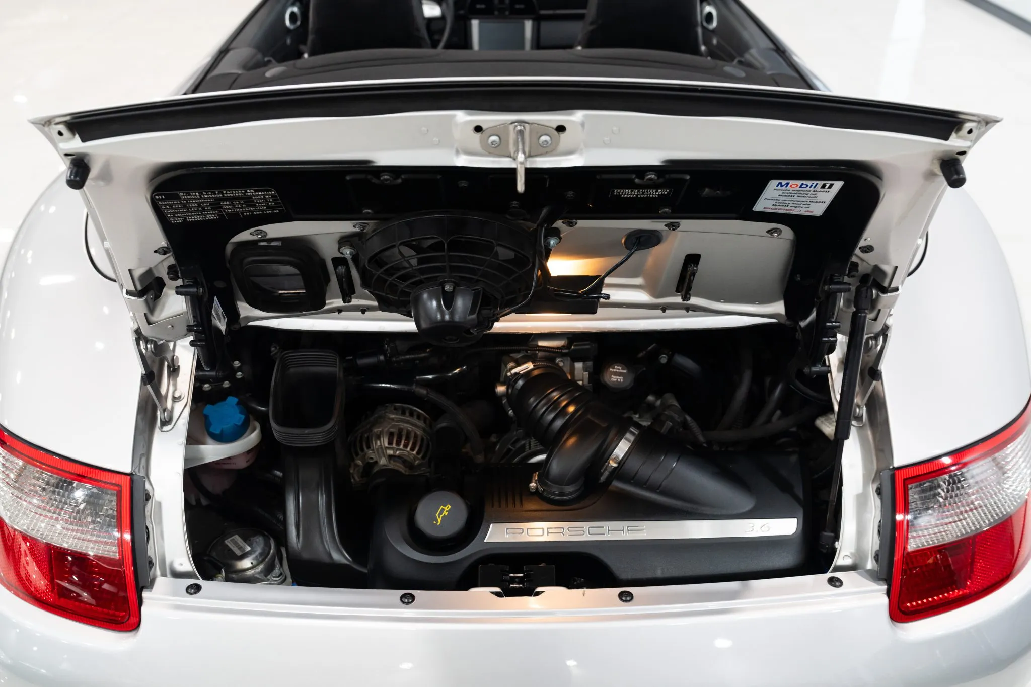 Load larger image of 2007 Porsche 911 Carrera 4 Cabriolet - Stuttcars Classified