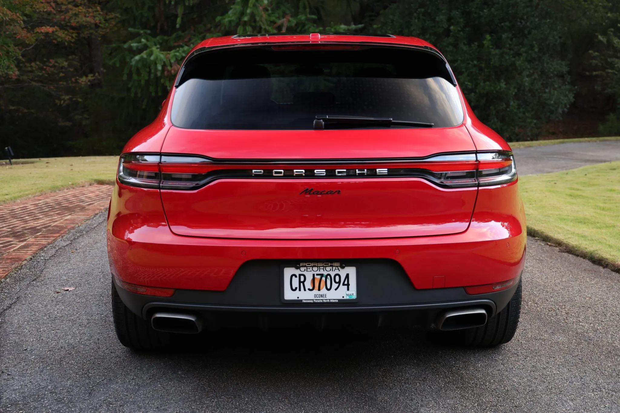 Load larger image of 2021 Porsche Macan - Stuttcars Classified