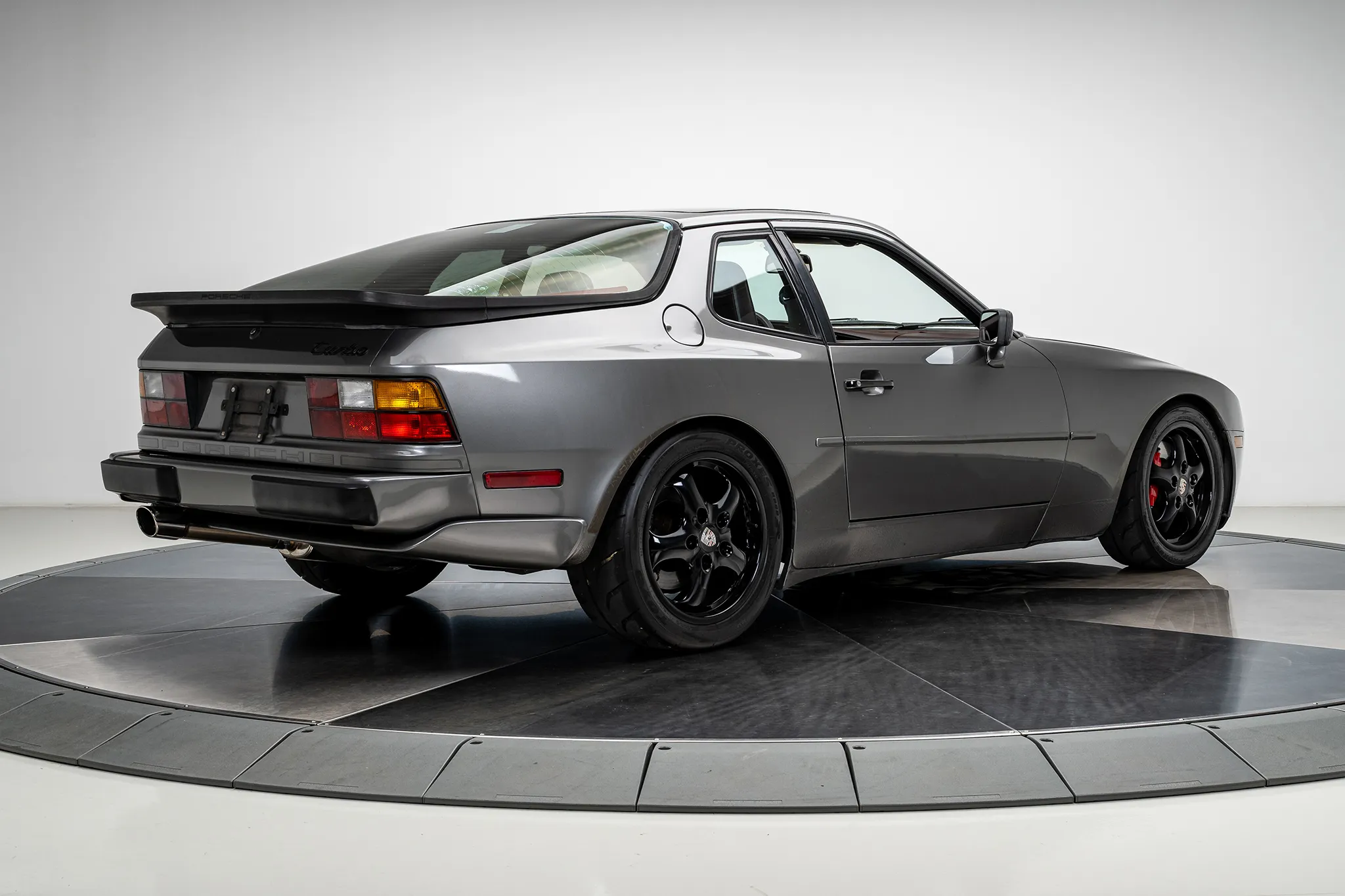 Load larger image of 1988 Porsche 944 Turbo - Stuttcars Classified