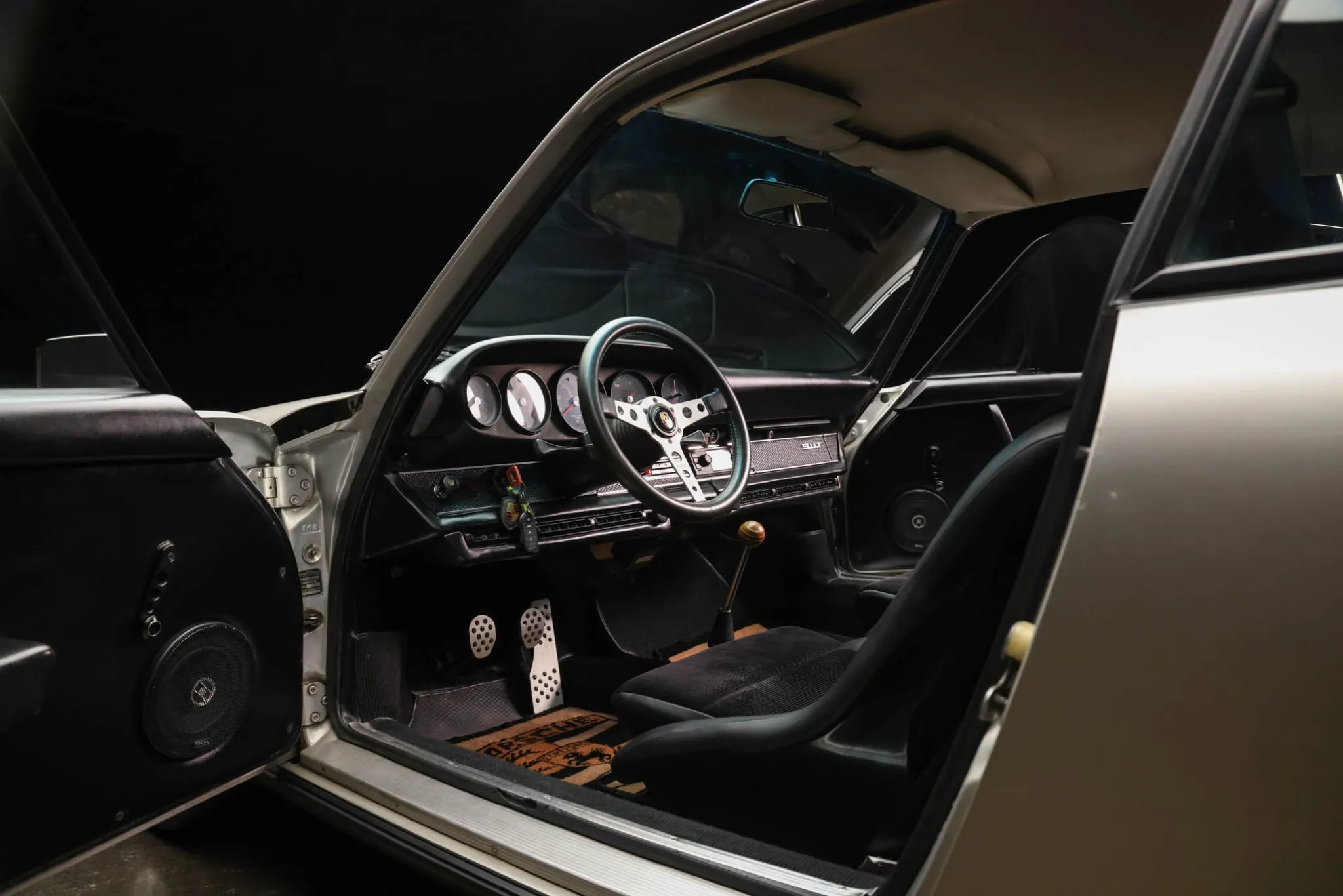 Load larger image of 1970 Porsche 911T Coupe - Stuttcars Classified