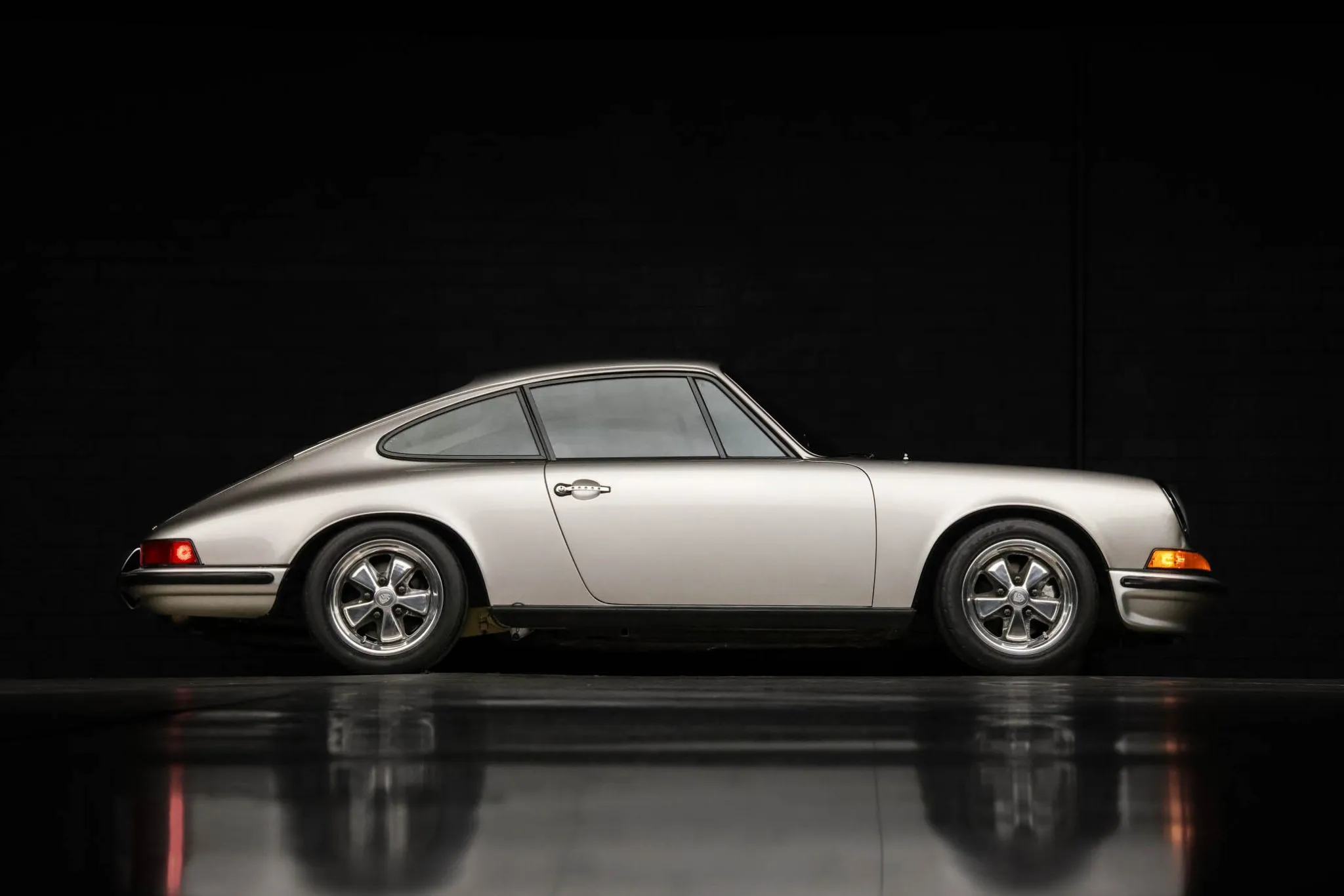 Load larger image of 1970 Porsche 911T Coupe - Stuttcars Classified