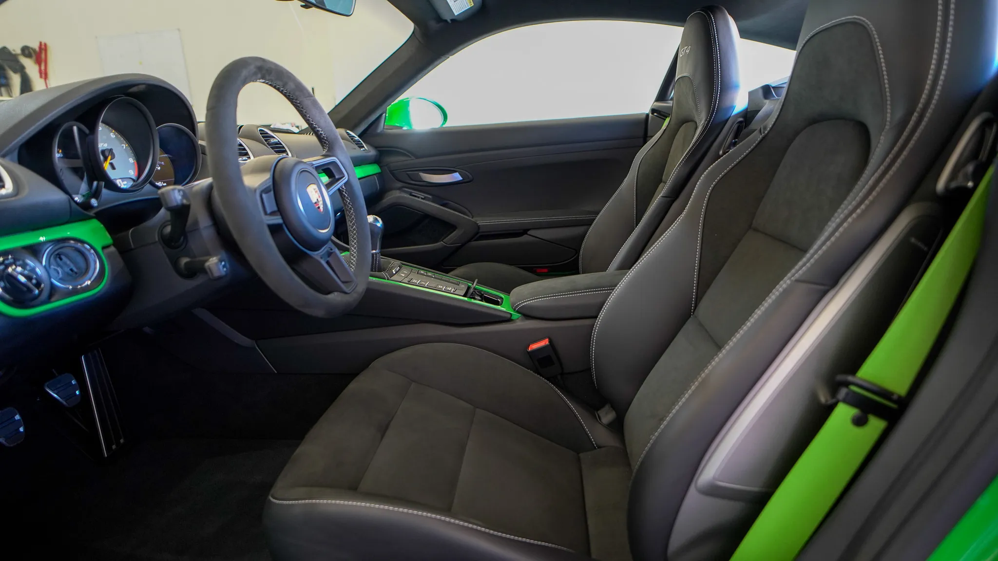 Load larger image of 2023 Porsche 718 Cayman GT4 - Stuttcars Classified