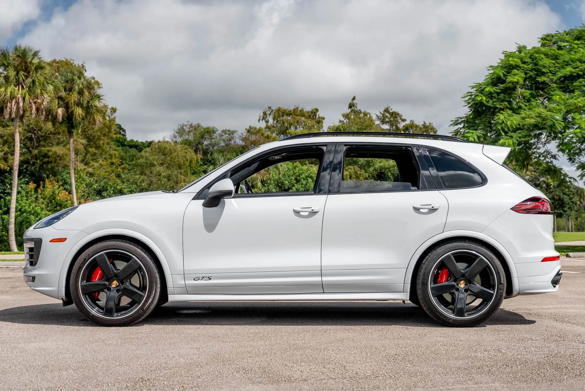 Load larger image of 2016 Porsche Cayenne GTS - Stuttcars Classified