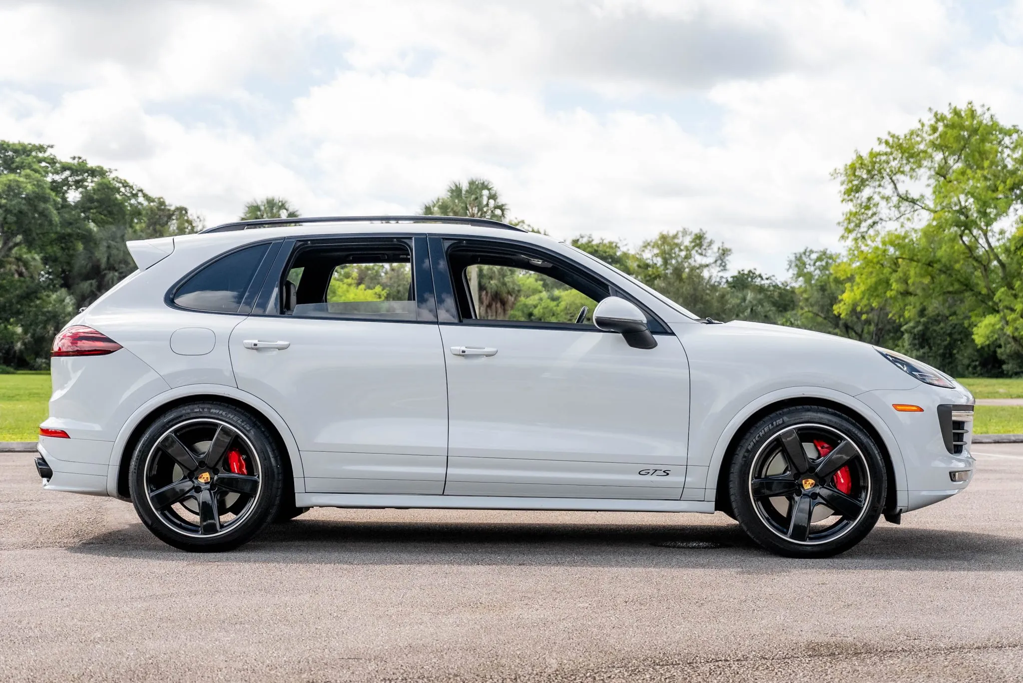 Load larger image of 2016 Porsche Cayenne GTS - Stuttcars Classified