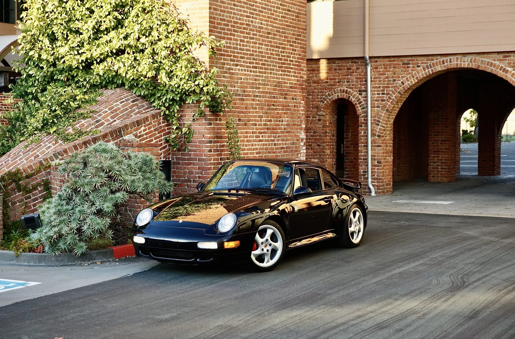 Load larger image of 1997 Porsche 911 Turbo - Stuttcars Classified